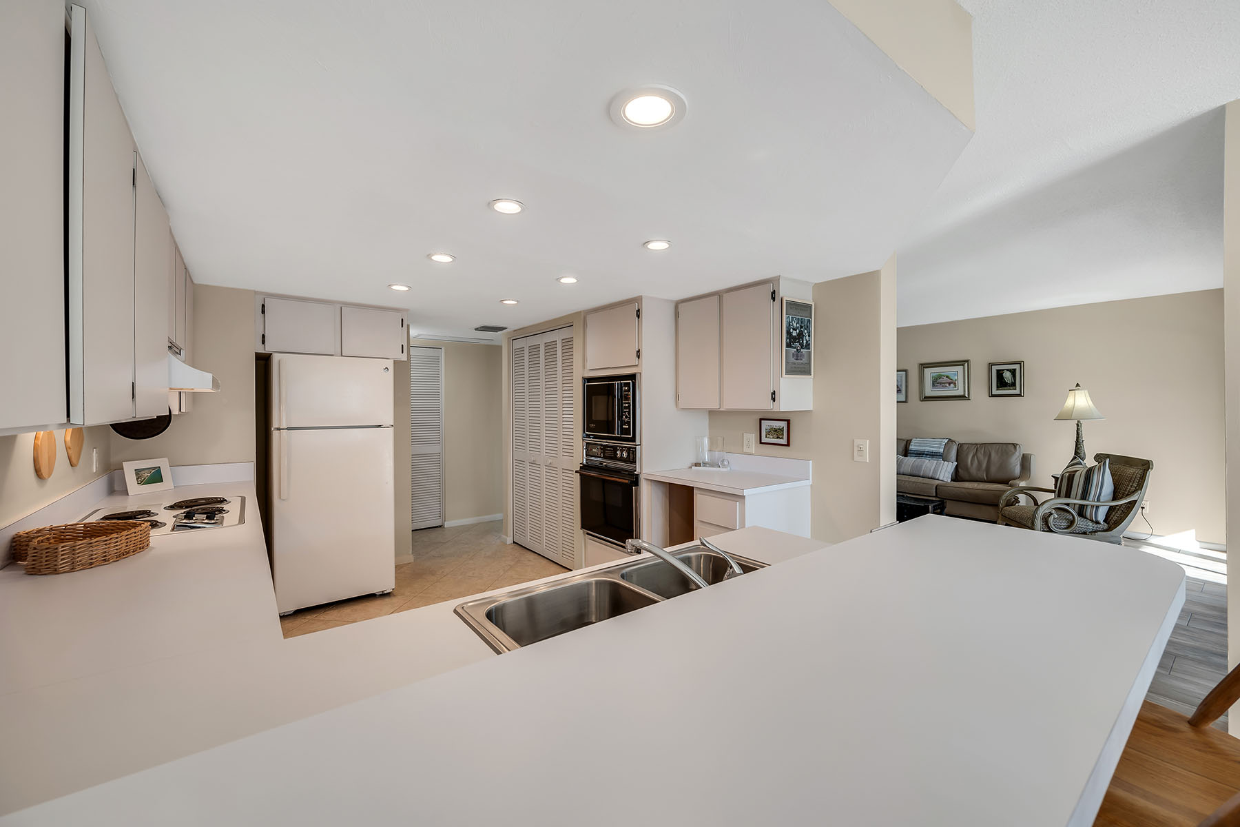 881 Panama Court , 202