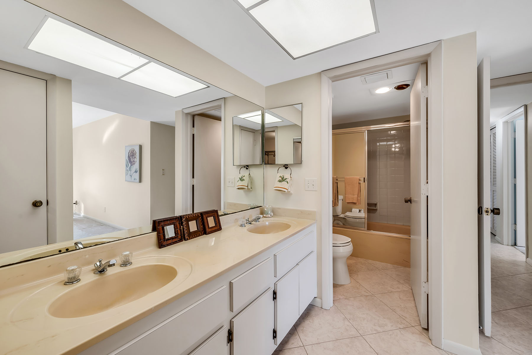 881 Panama Court , 202