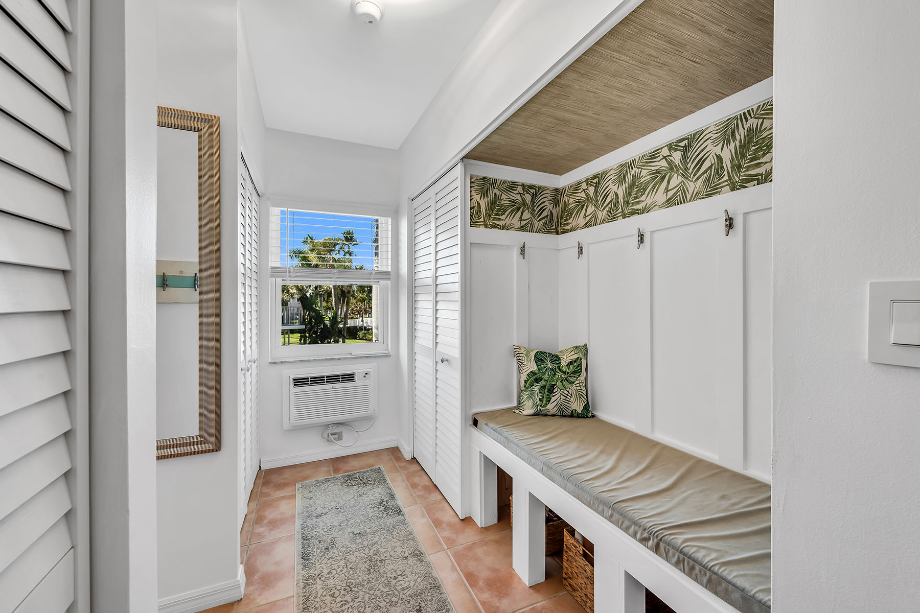 190 N Collier Boulevard , N8