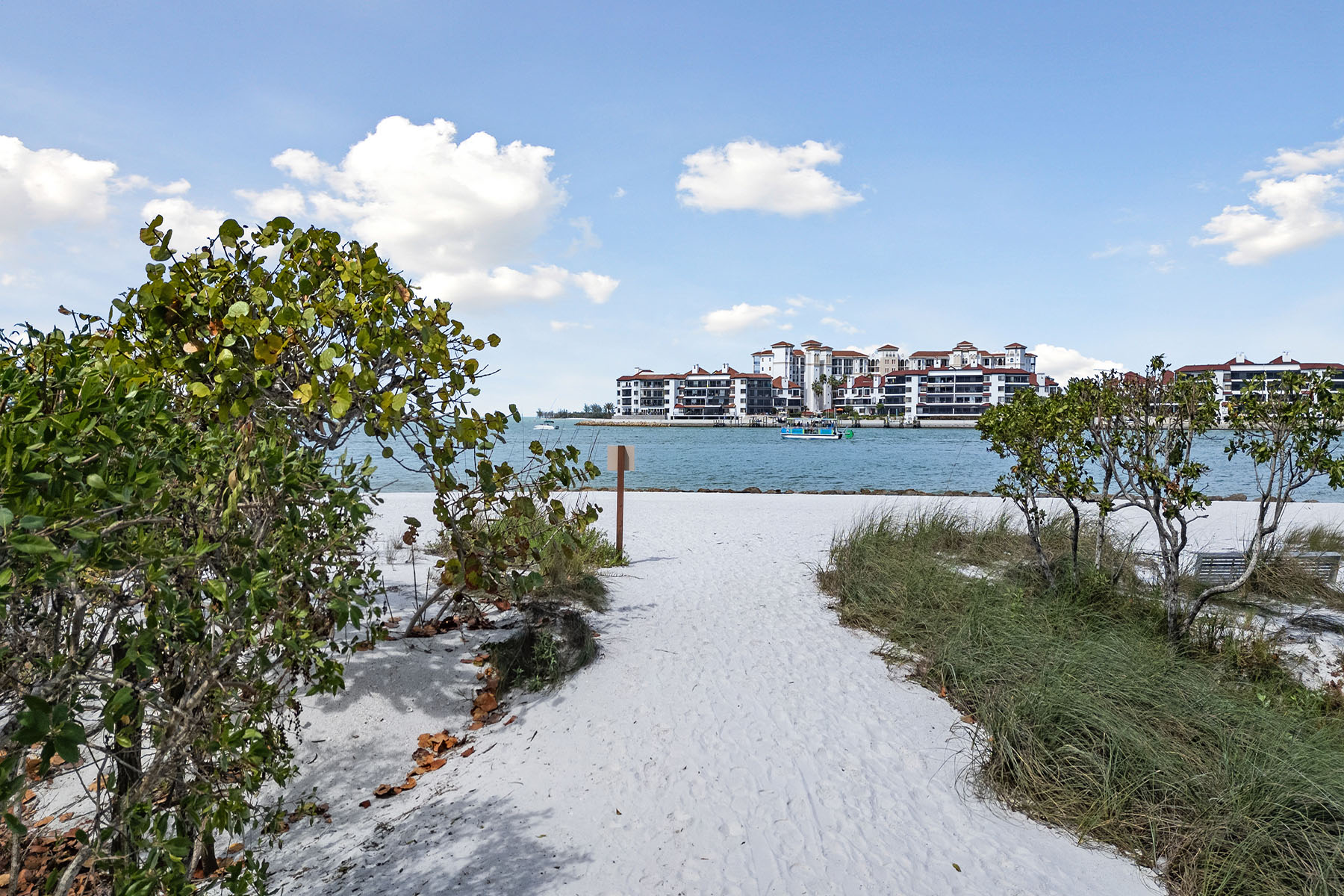 2000 Royal Marco Way , 407
