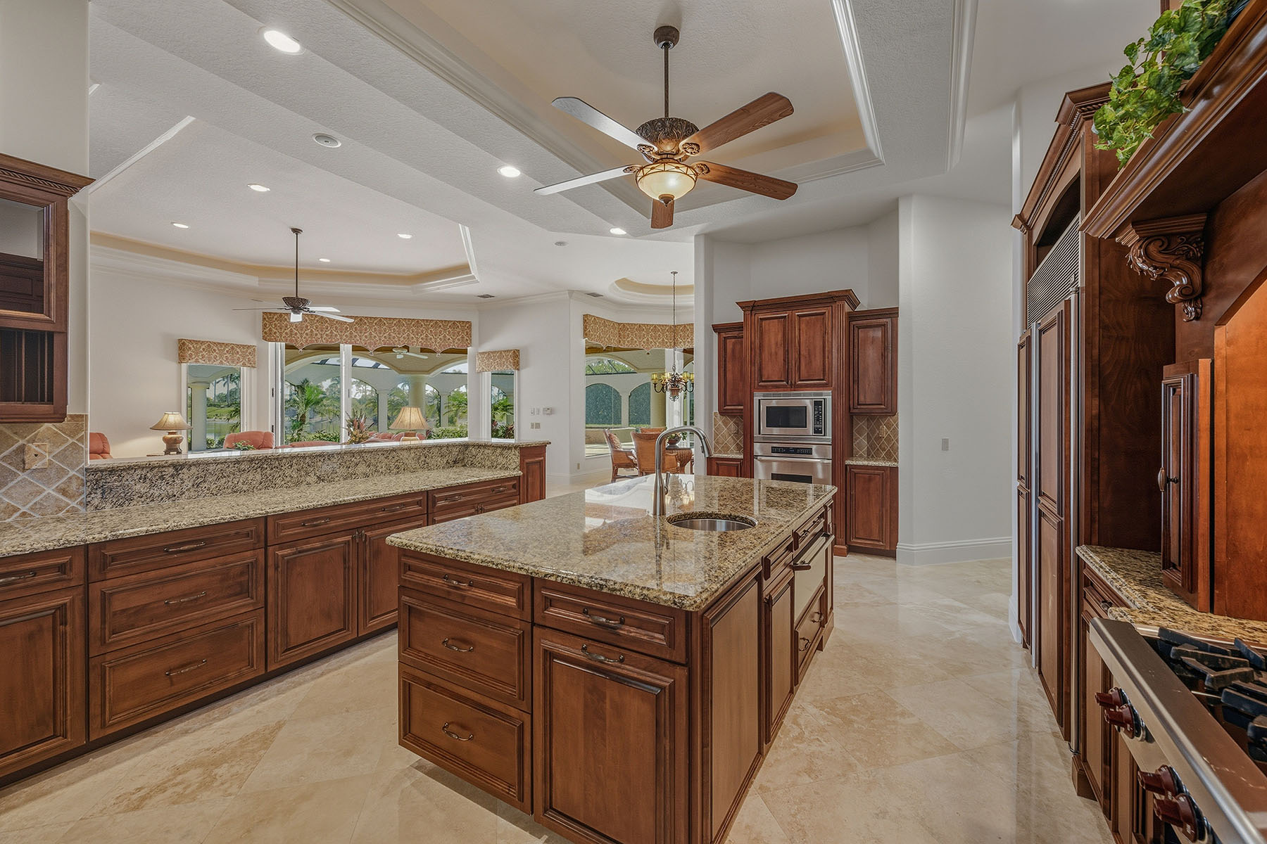3840 Isla Del Sol Way