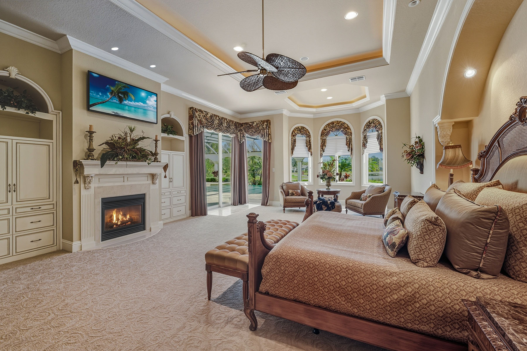 3840 Isla Del Sol Way