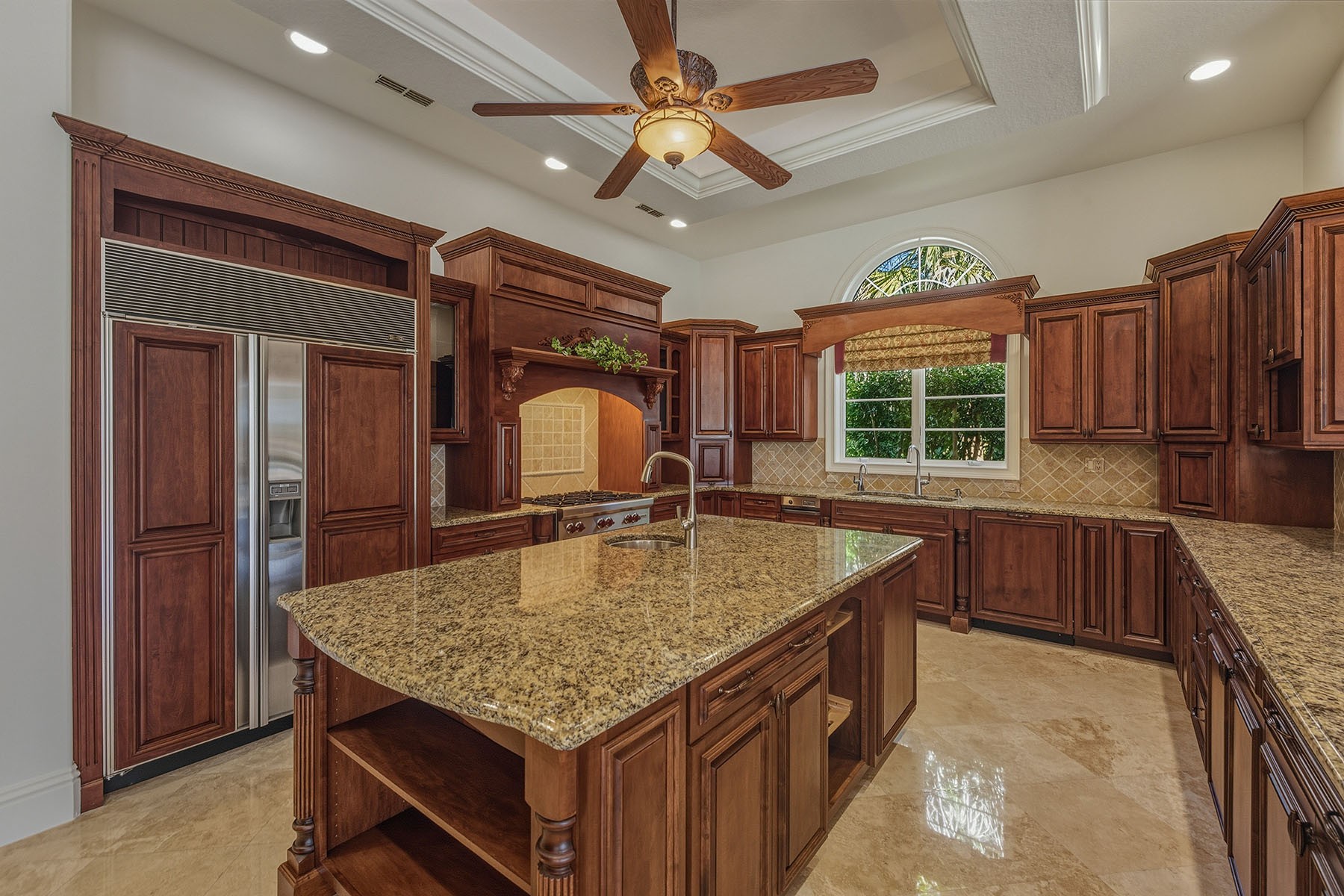 3840 Isla Del Sol Way