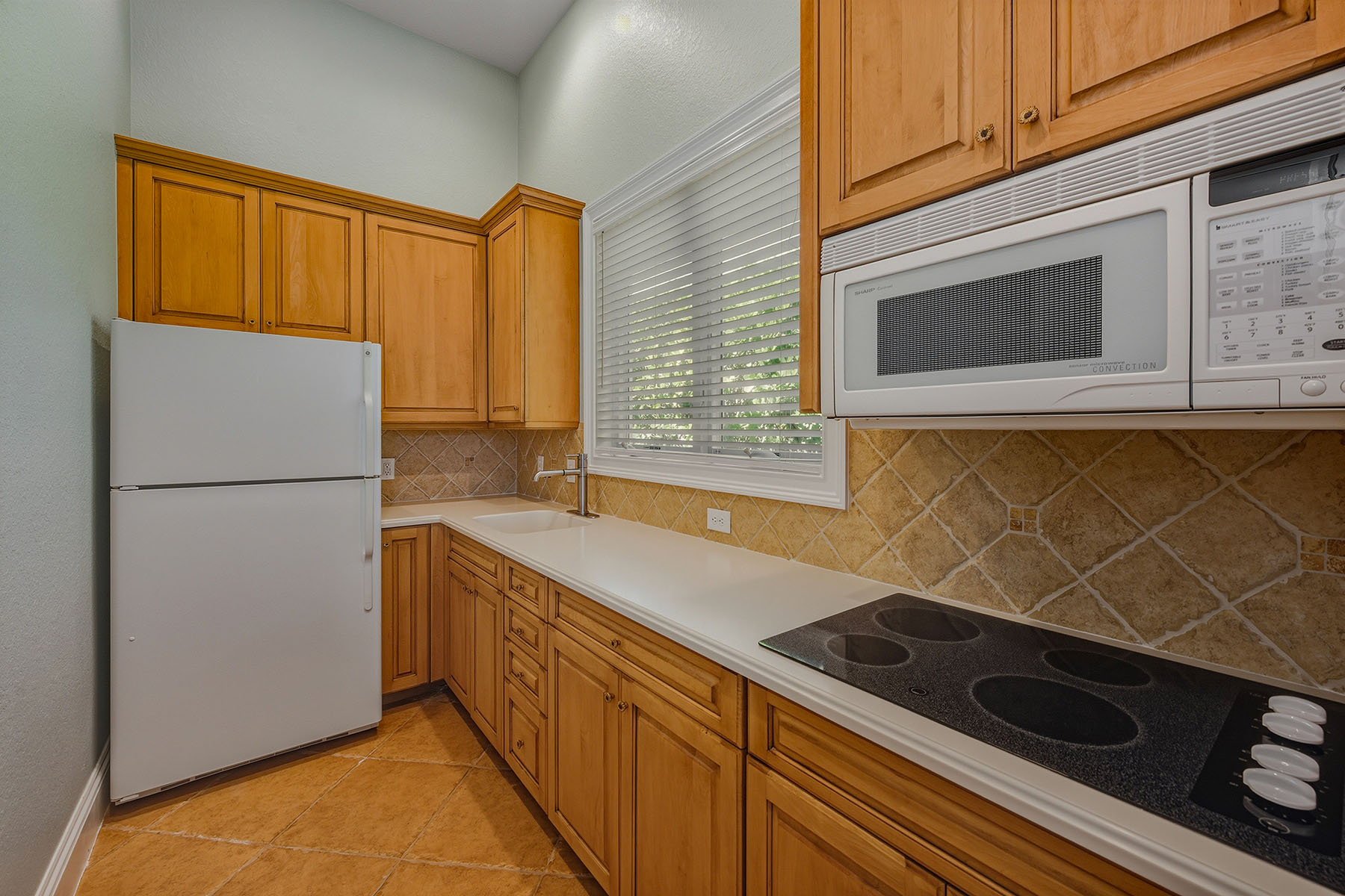 3840 Isla Del Sol Way