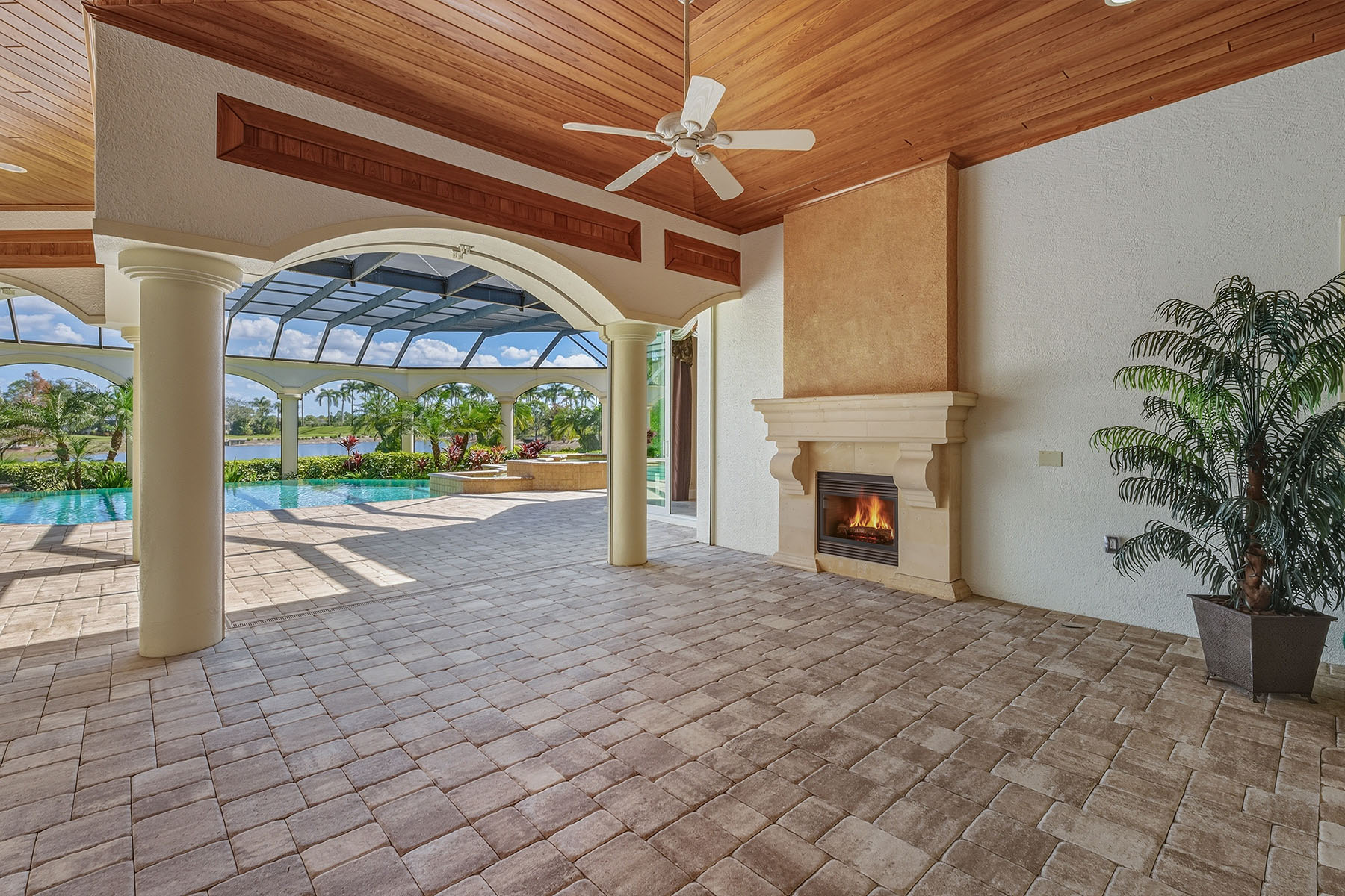 3840 Isla Del Sol Way