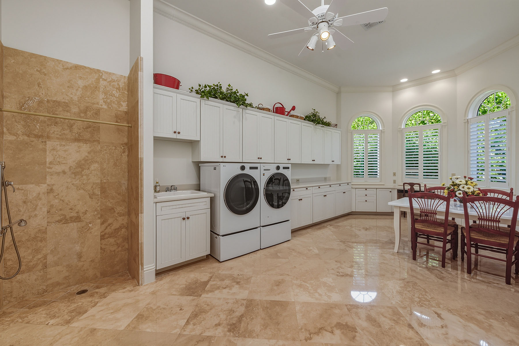 3840 Isla Del Sol Way