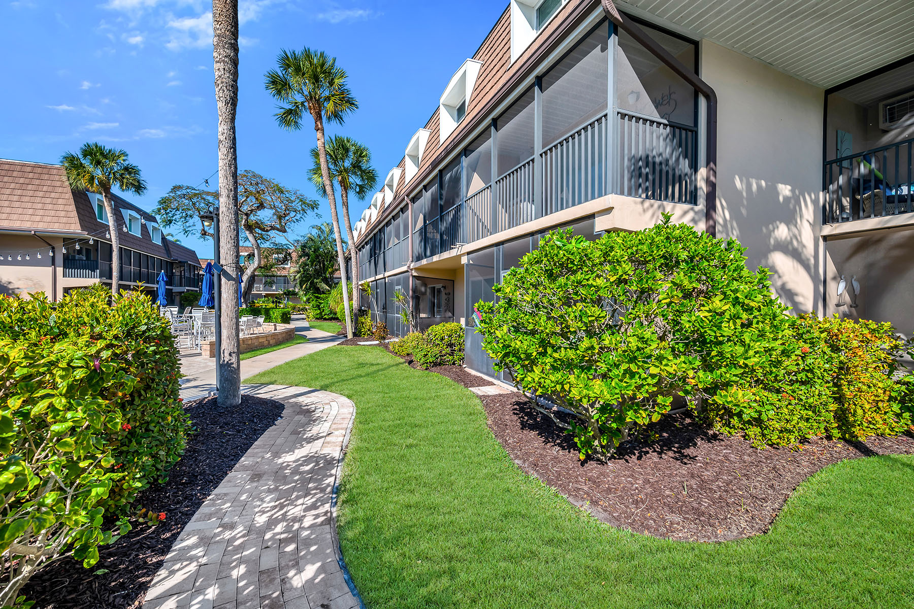 87 N Collier Boulevard , J15