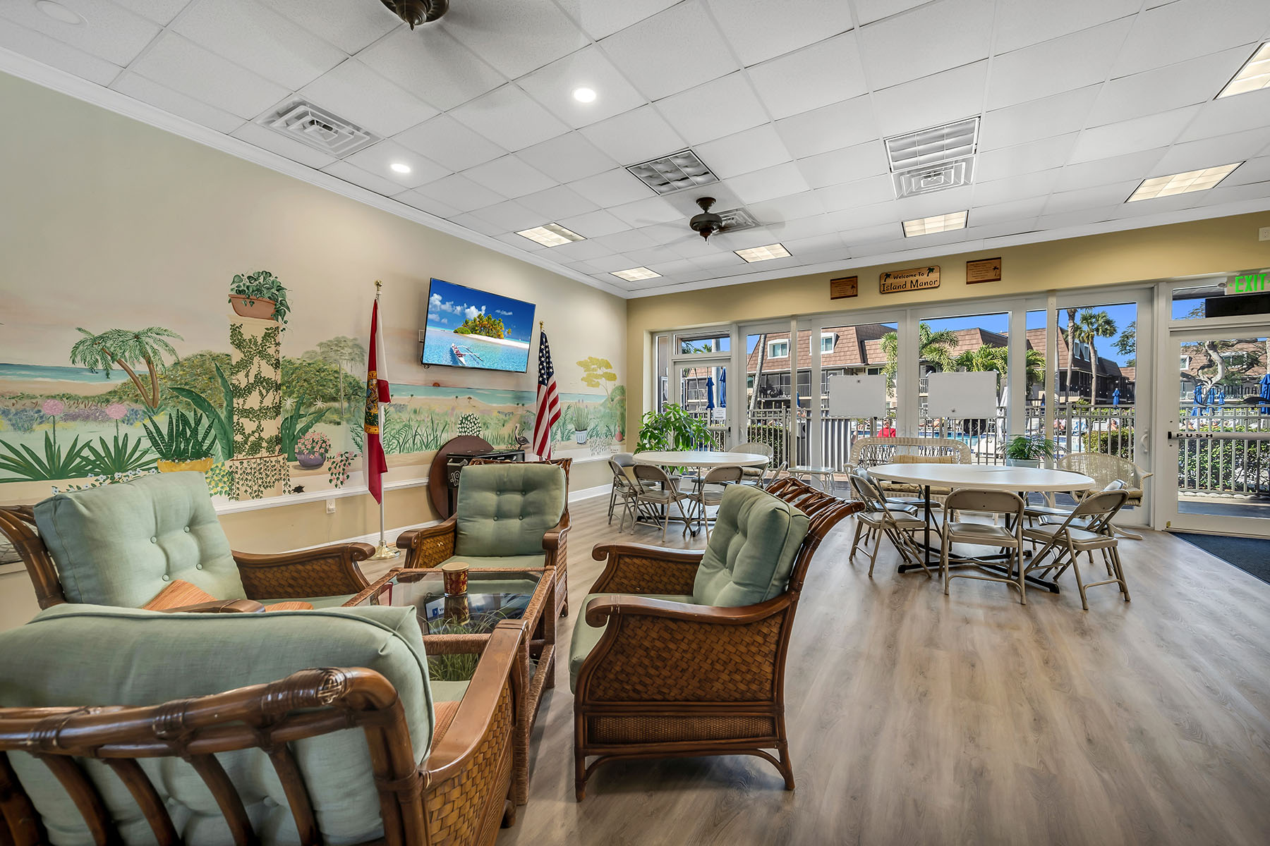 87 N Collier Boulevard , J15