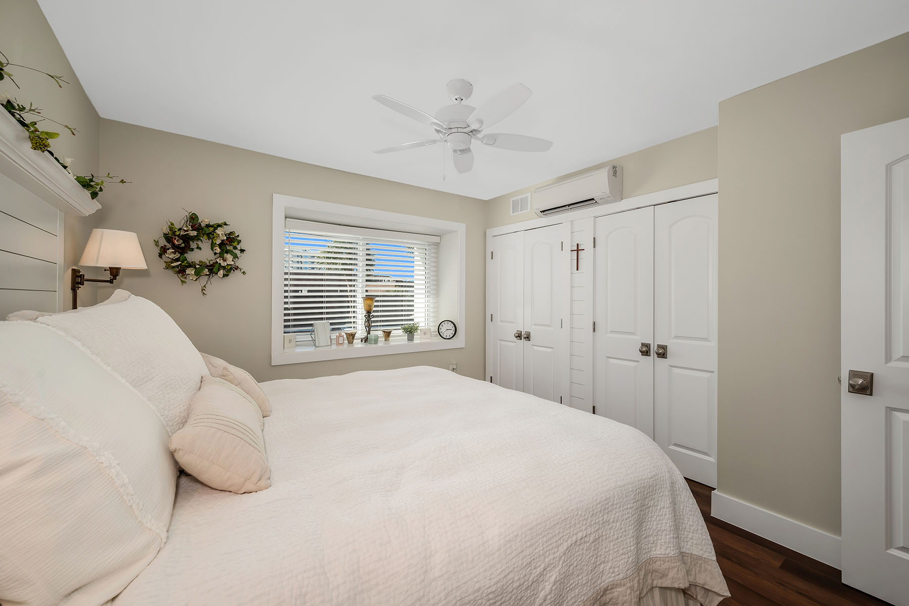 87 N Collier Boulevard , J15
