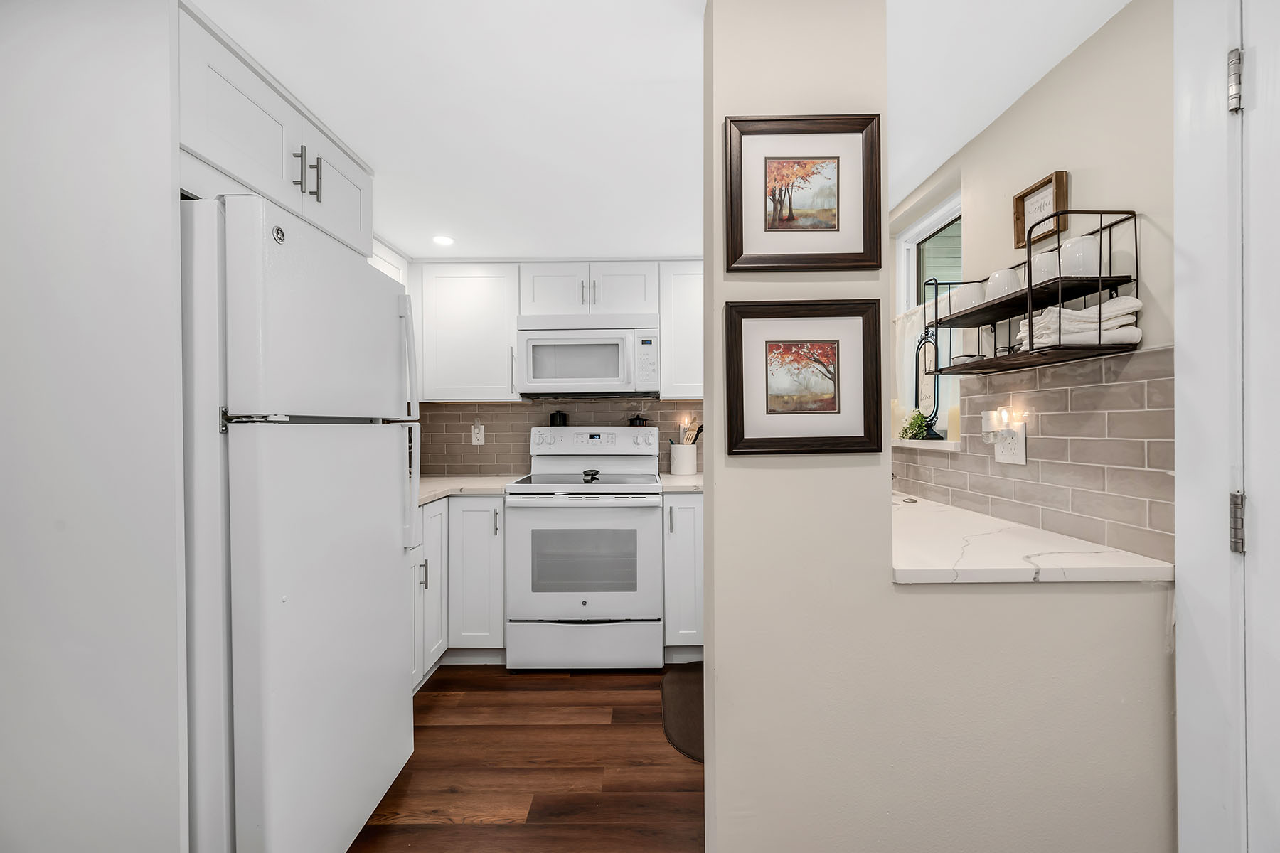 87 N Collier Boulevard , J15
