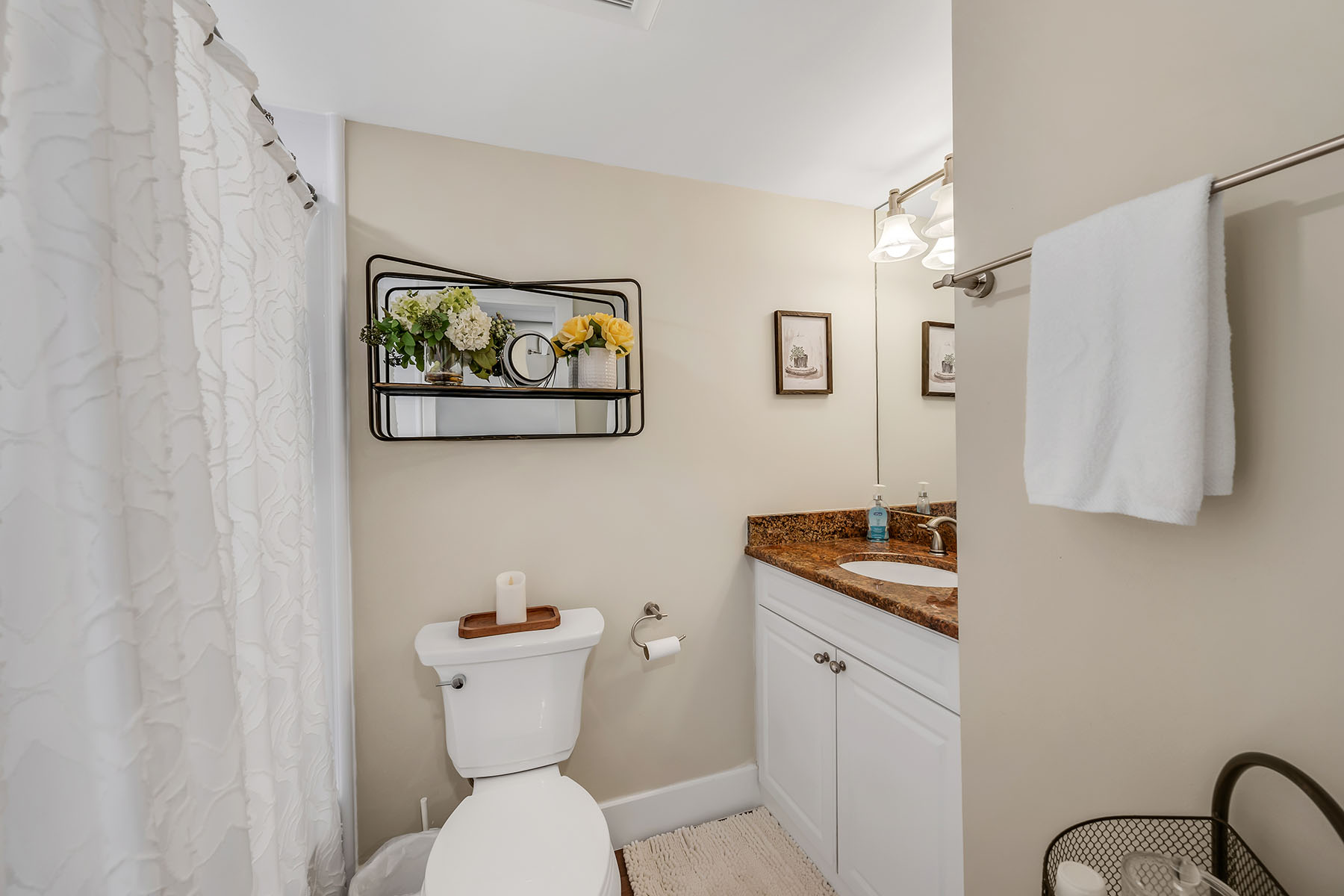 87 N Collier Boulevard , J15