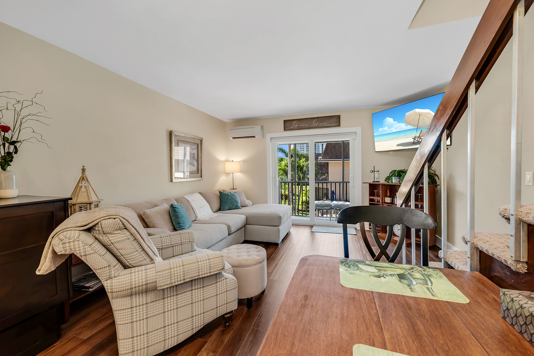 87 N Collier Boulevard , J15