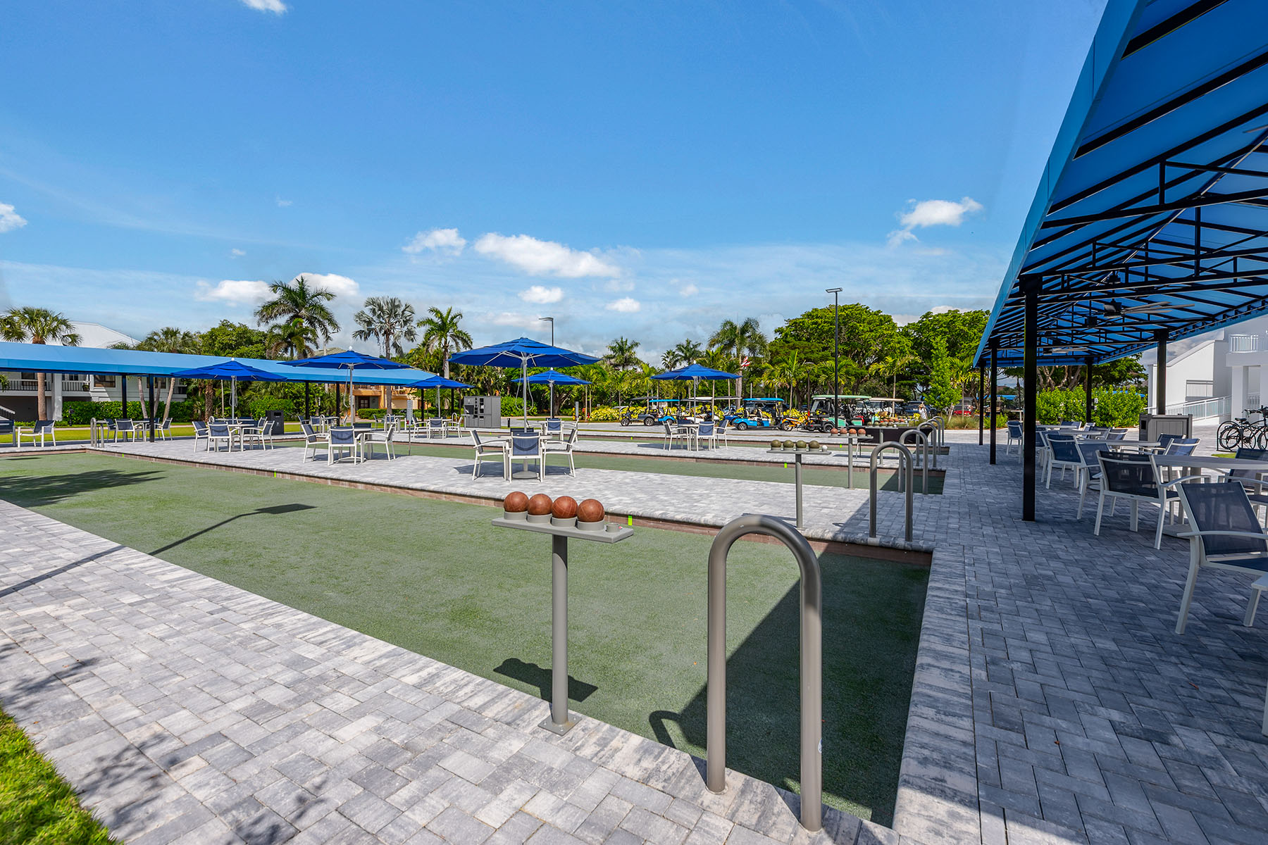 4000 Royal Marco Way , 324