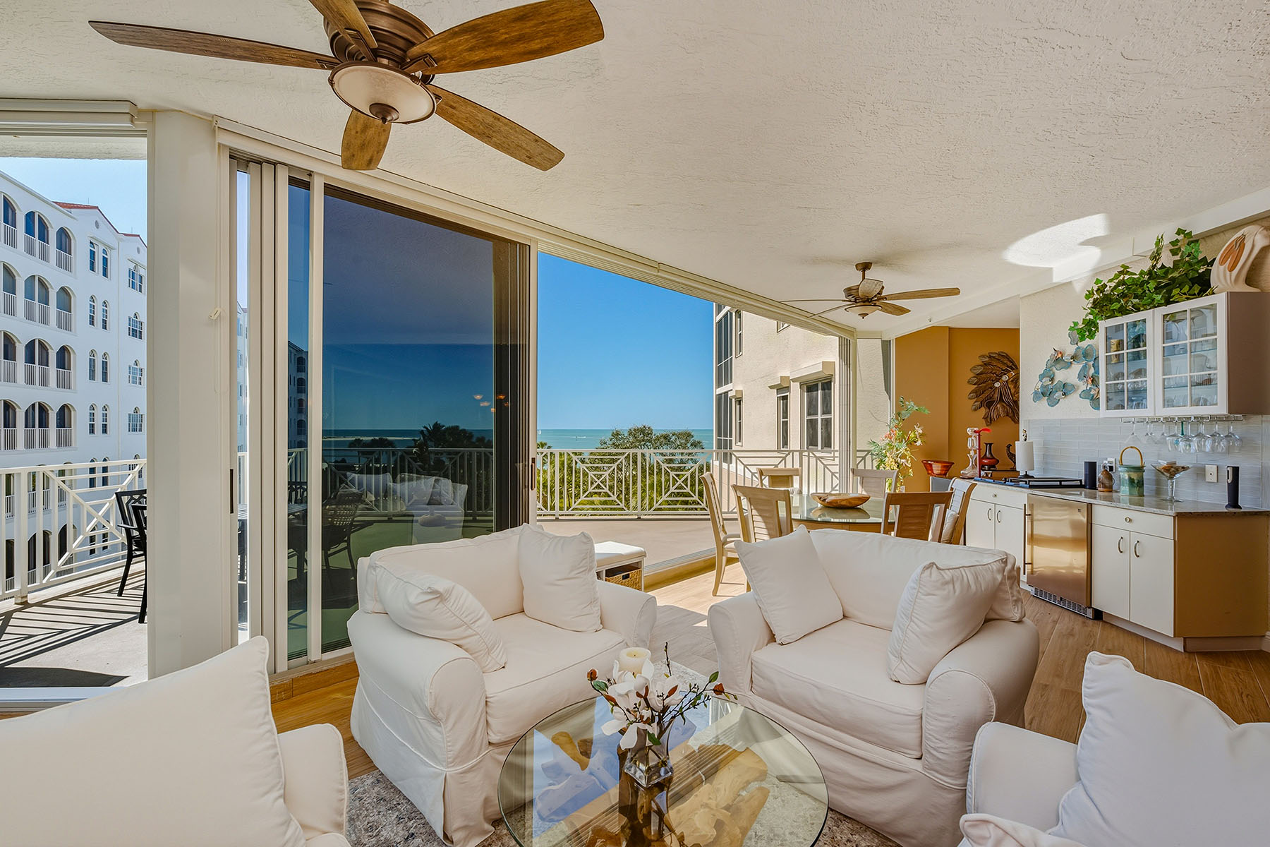 4000 Royal Marco Way , 324