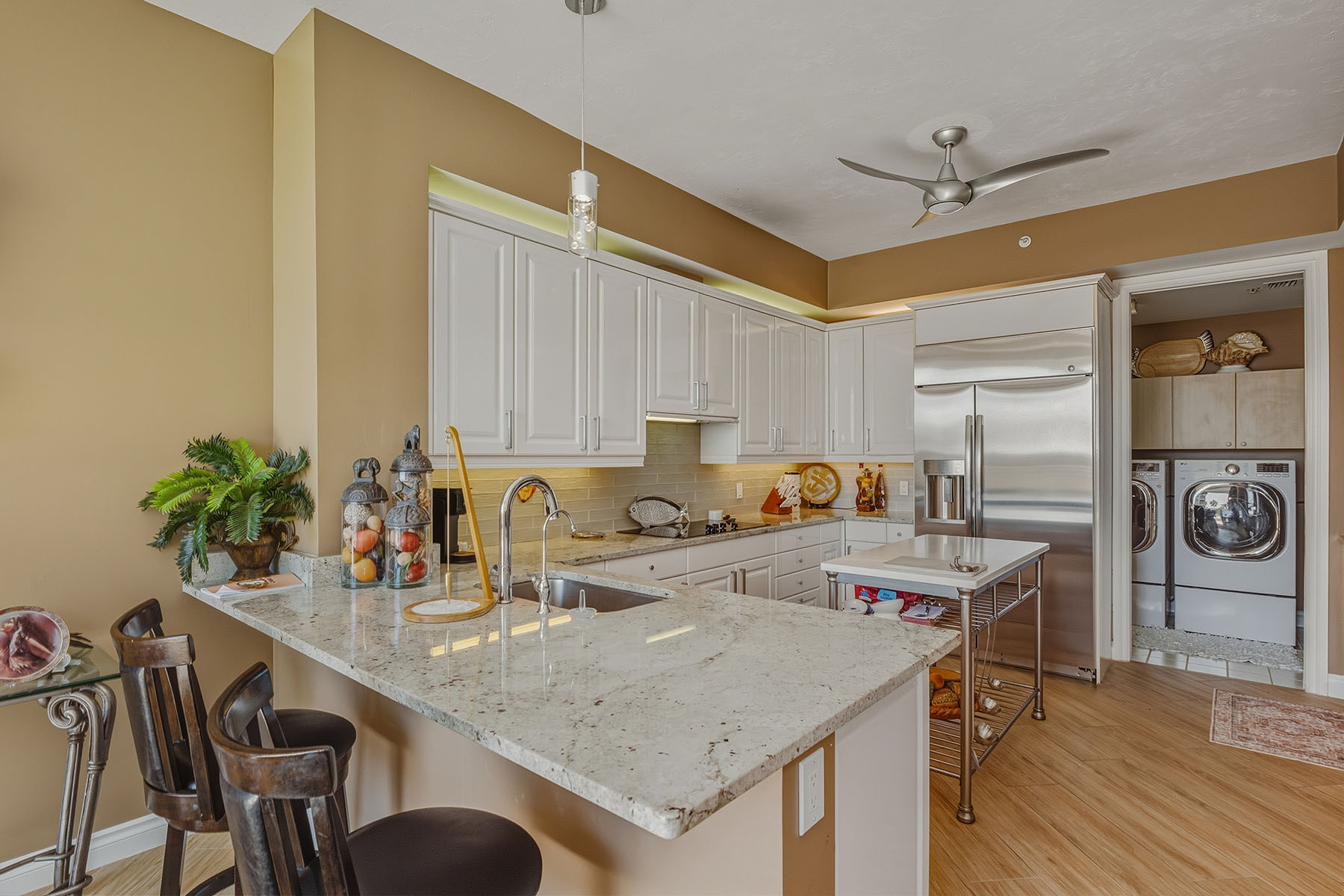 4000 Royal Marco Way , 324