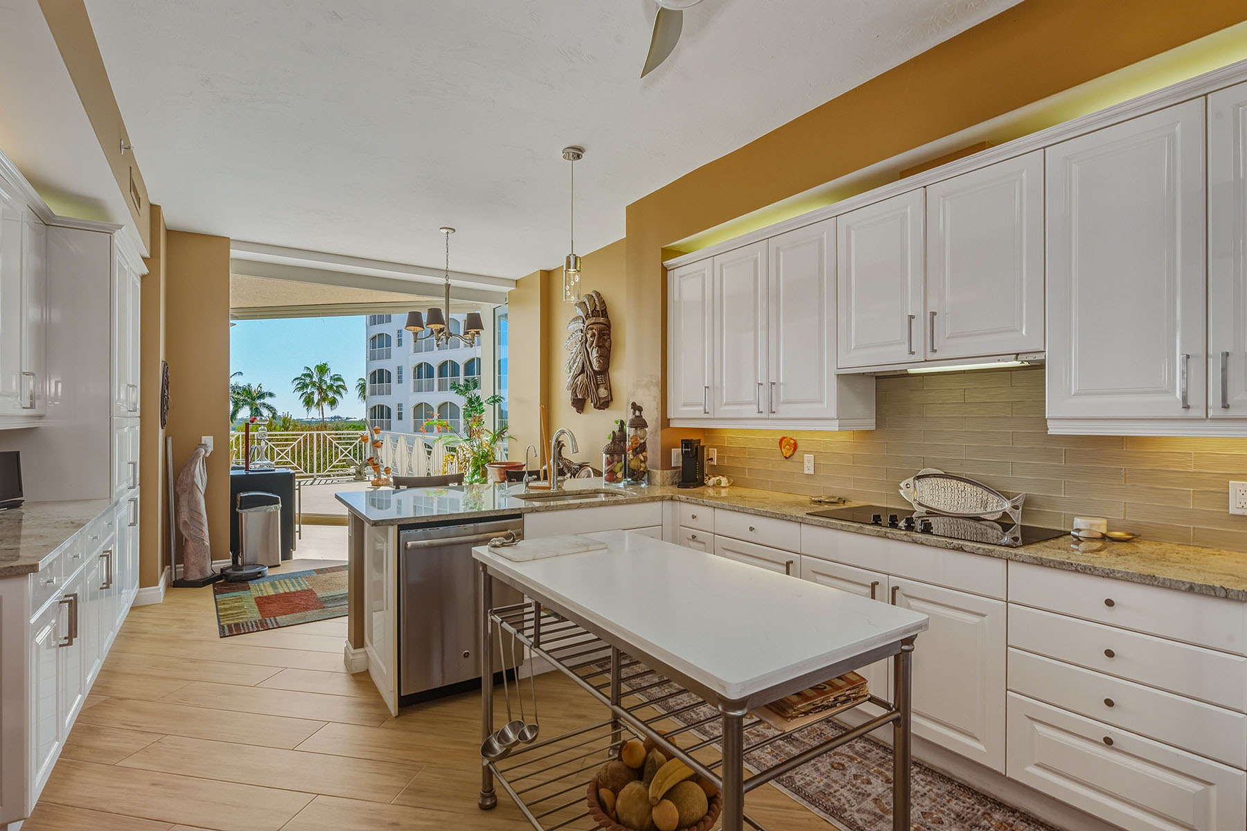 4000 Royal Marco Way , 324