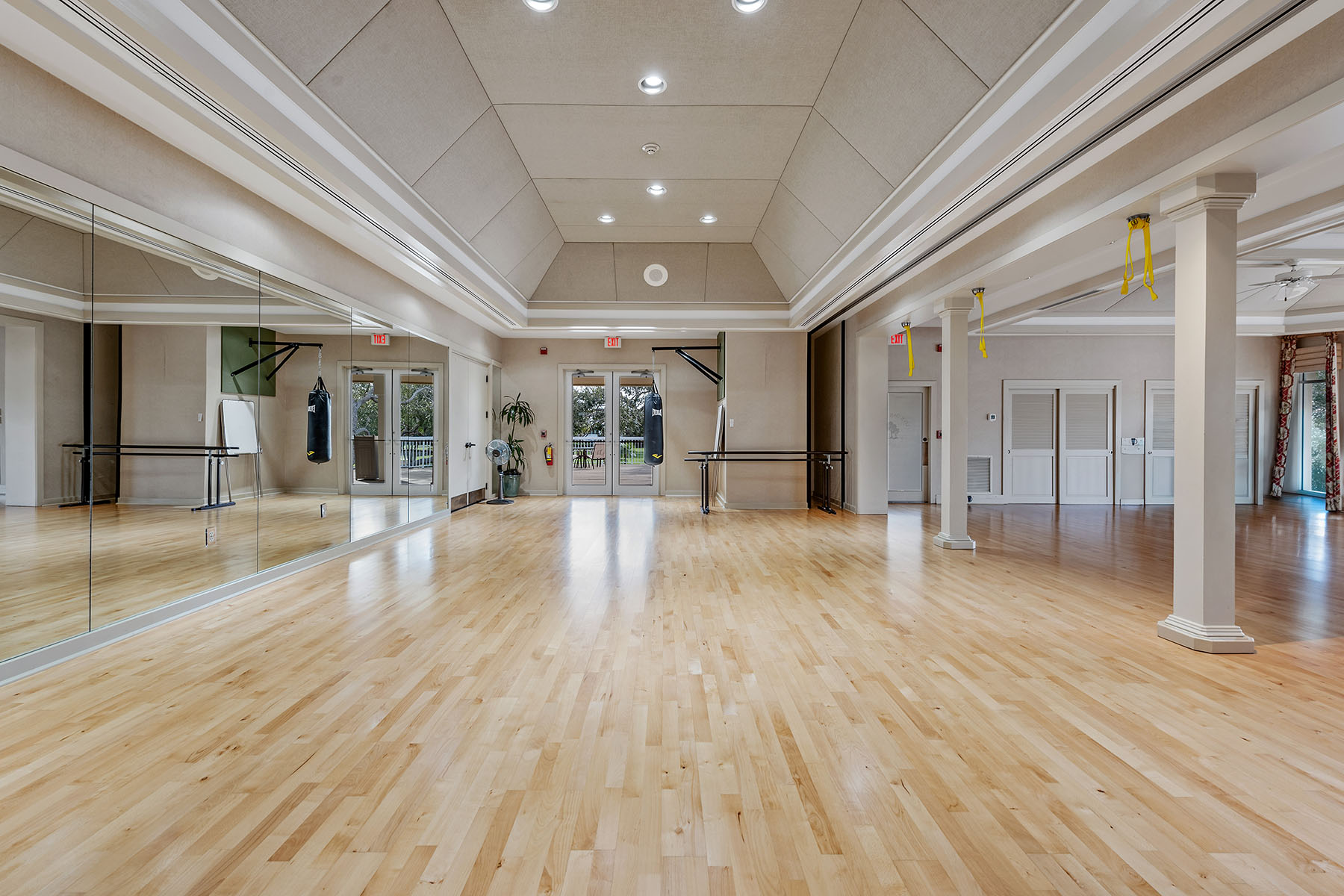 4000 Royal Marco Way , 324