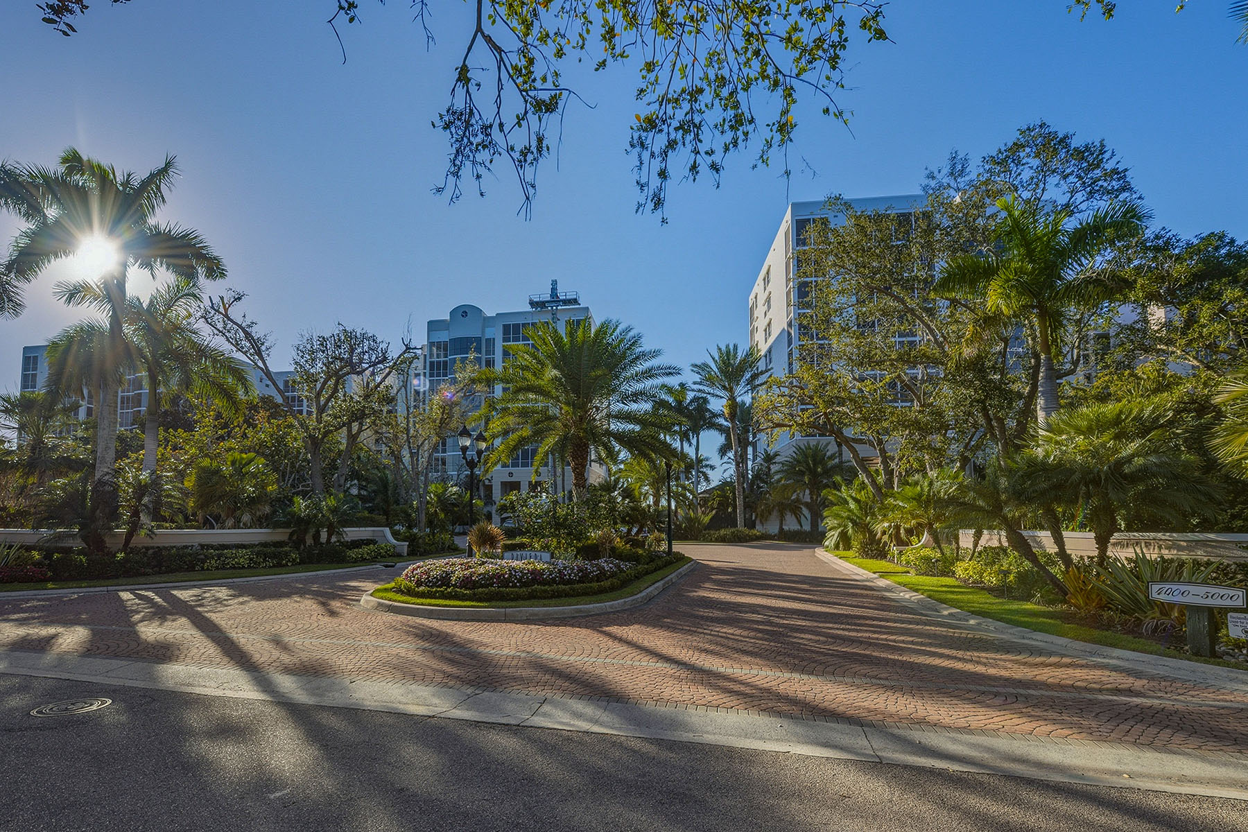 4000 Royal Marco Way , 324