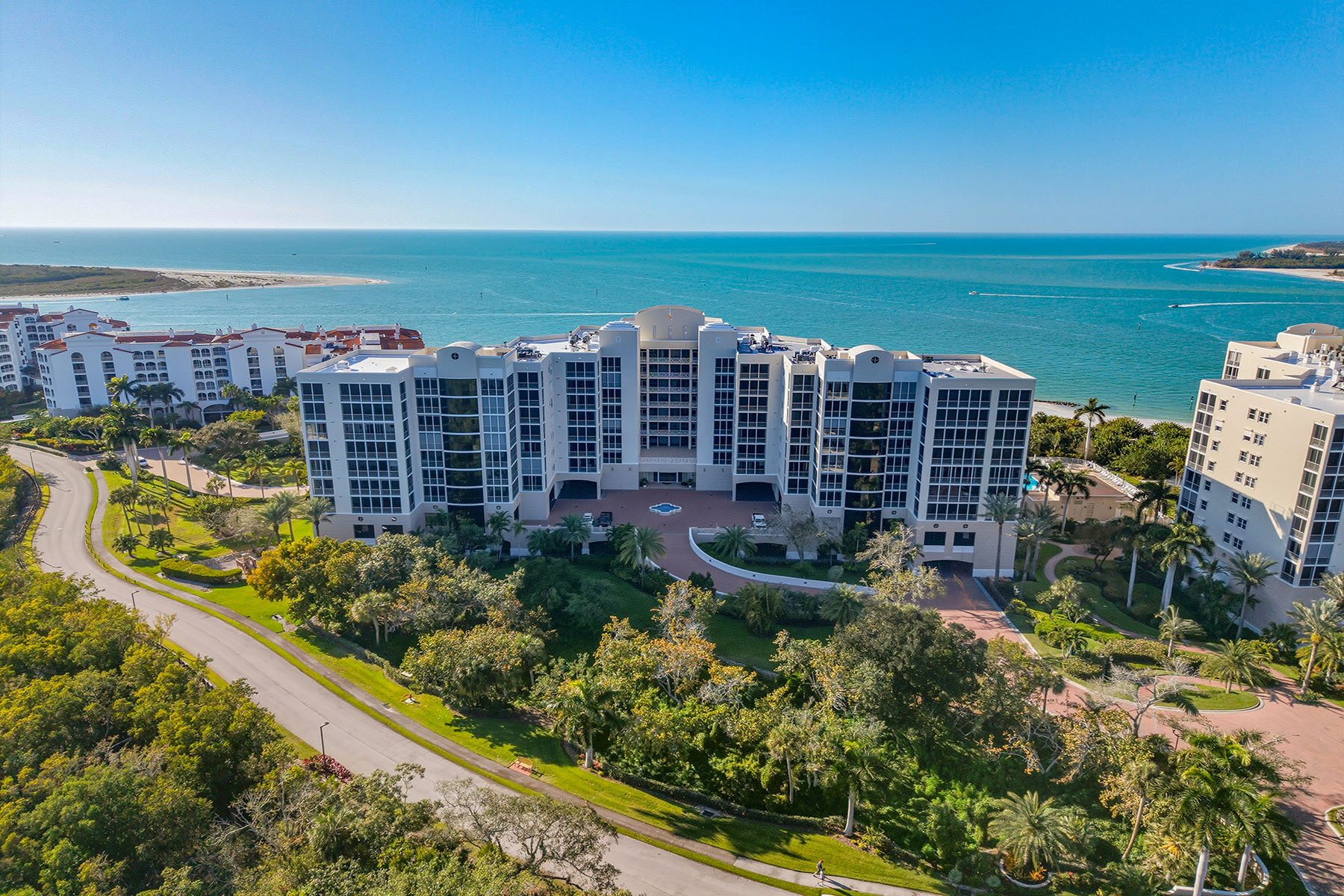 4000 Royal Marco Way , 324