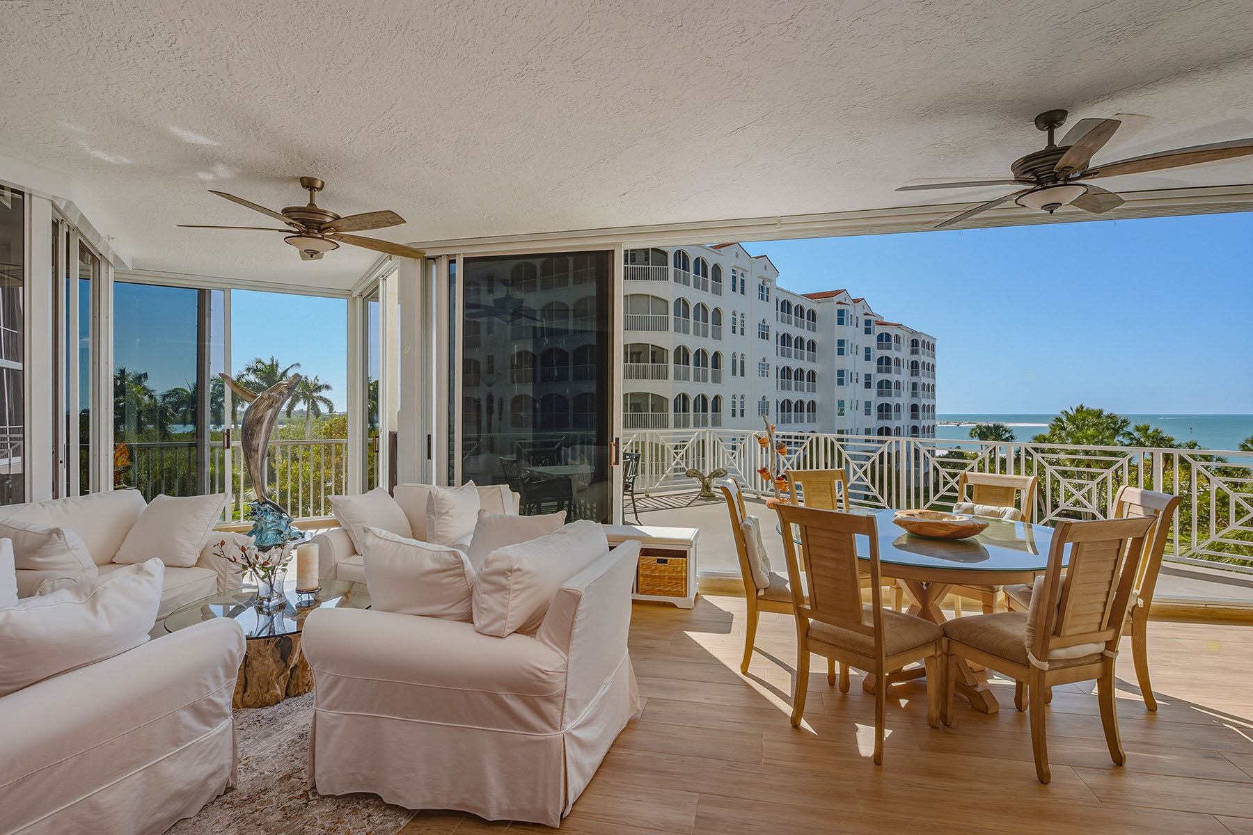 4000 Royal Marco Way , 324