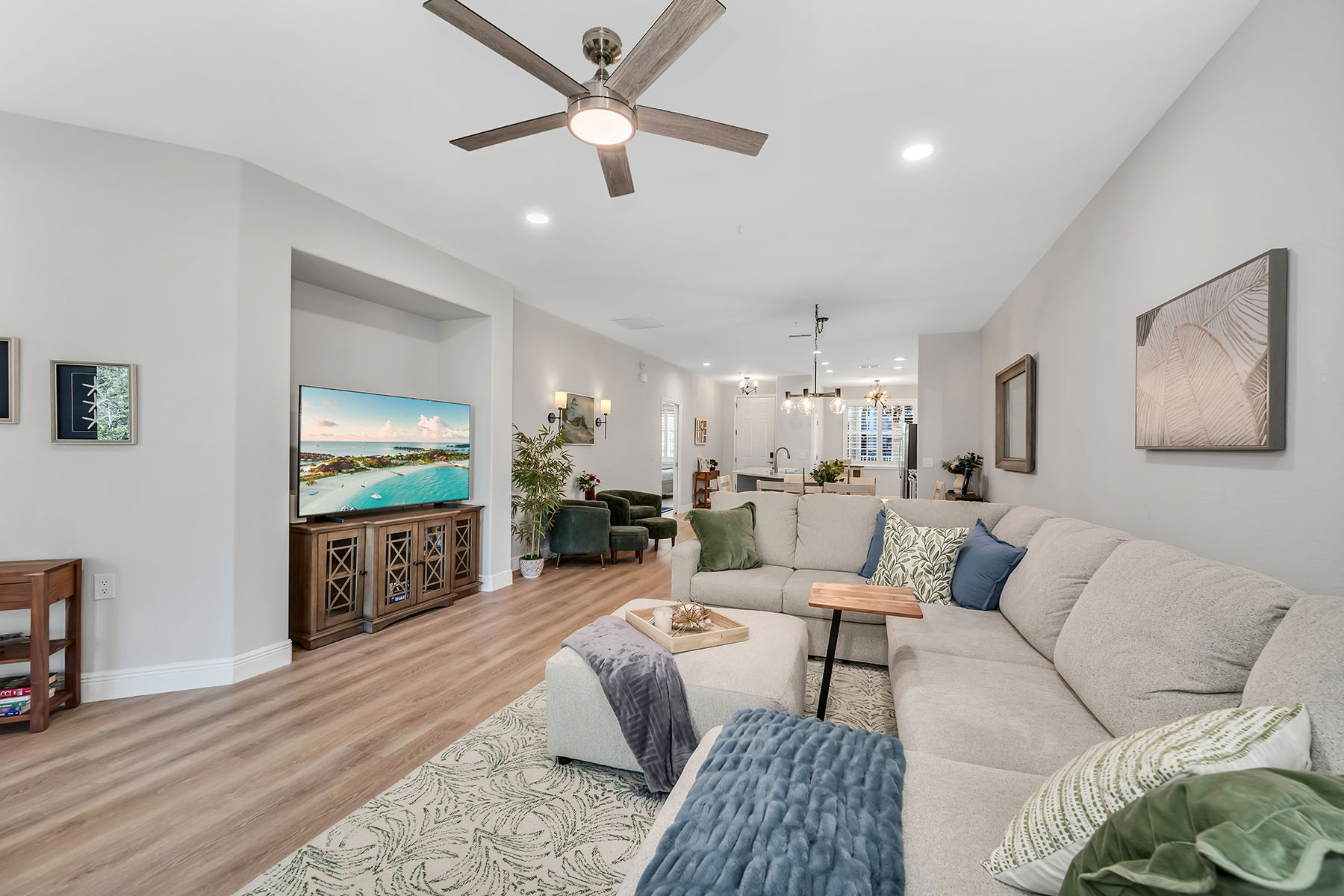 4843 Hampshire Court , 2-103