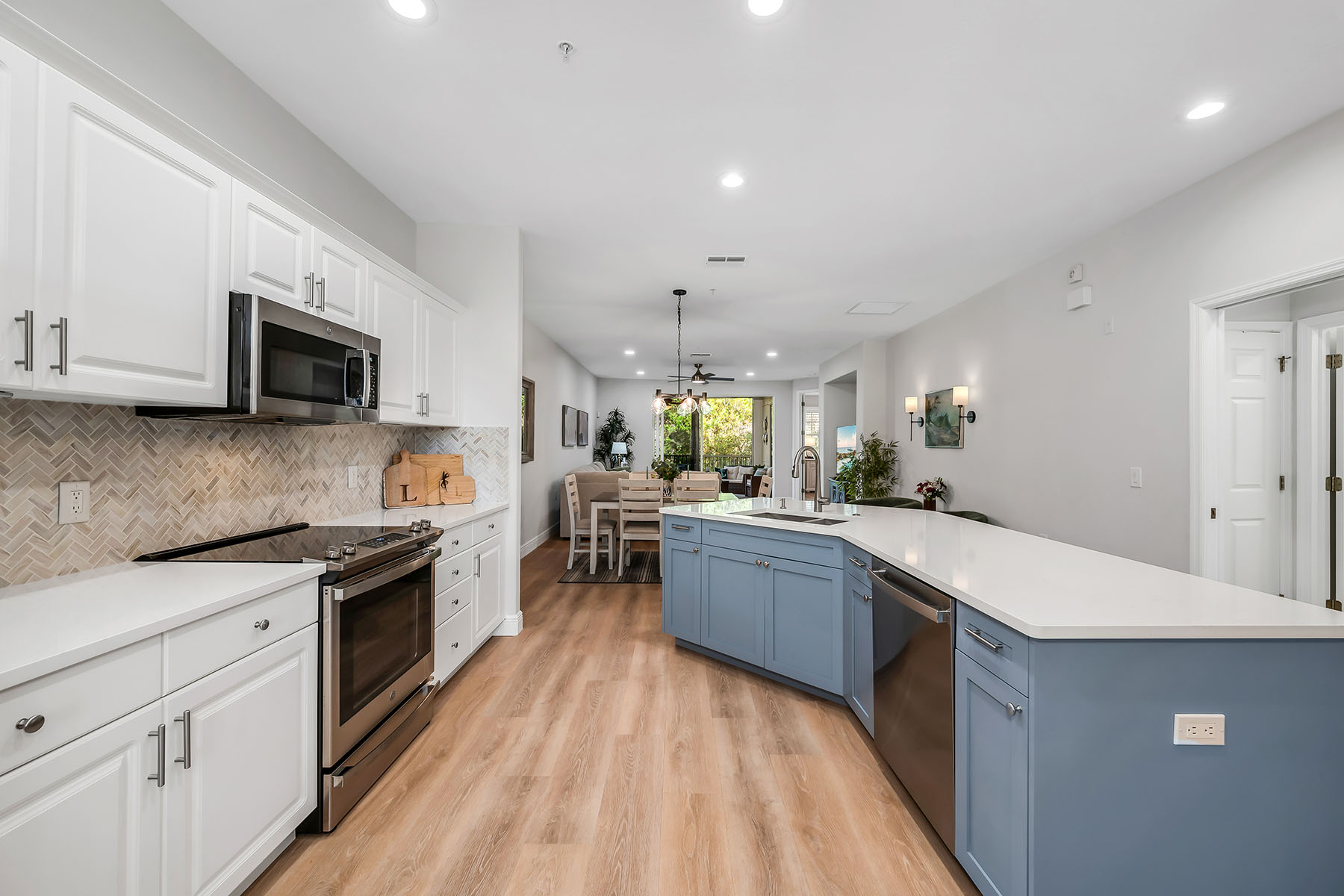 4843 Hampshire Court , 2-103