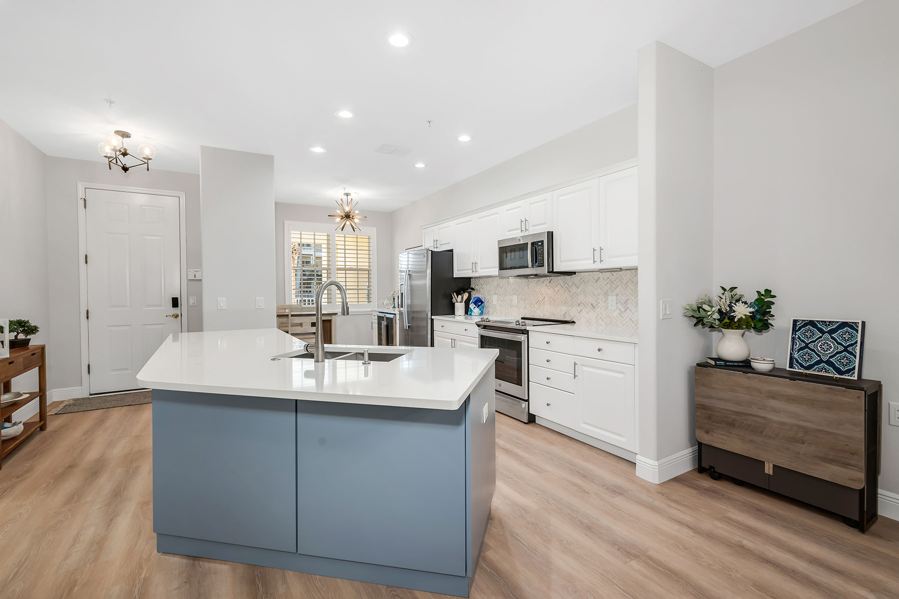 4843 Hampshire Court , 2-103