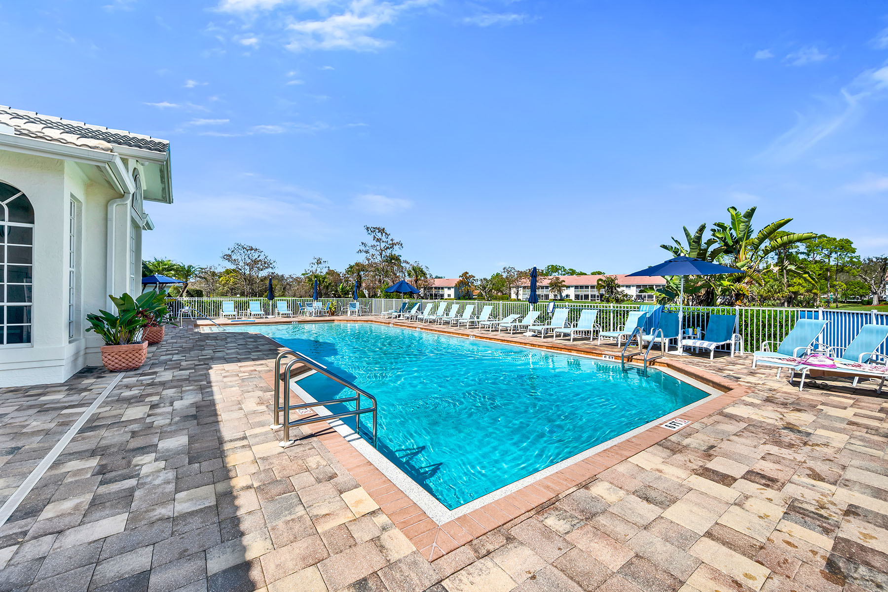 7025 Dennis Circle , G202