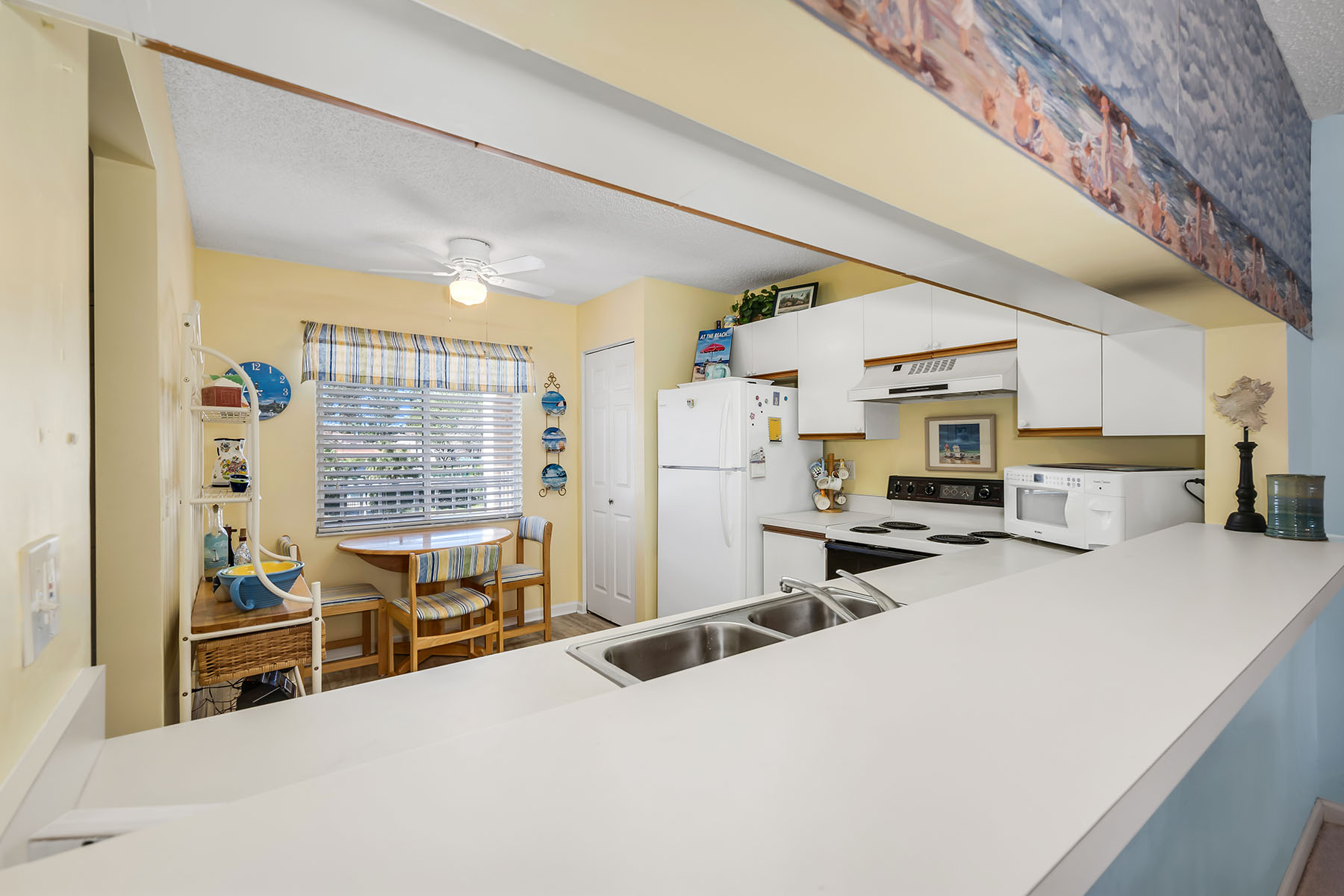 7025 Dennis Circle , G202