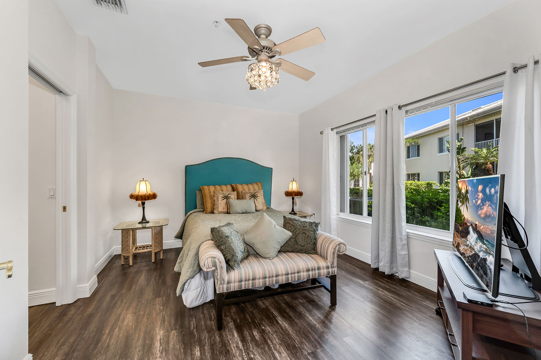 1360 Sweetwater Cove , 102