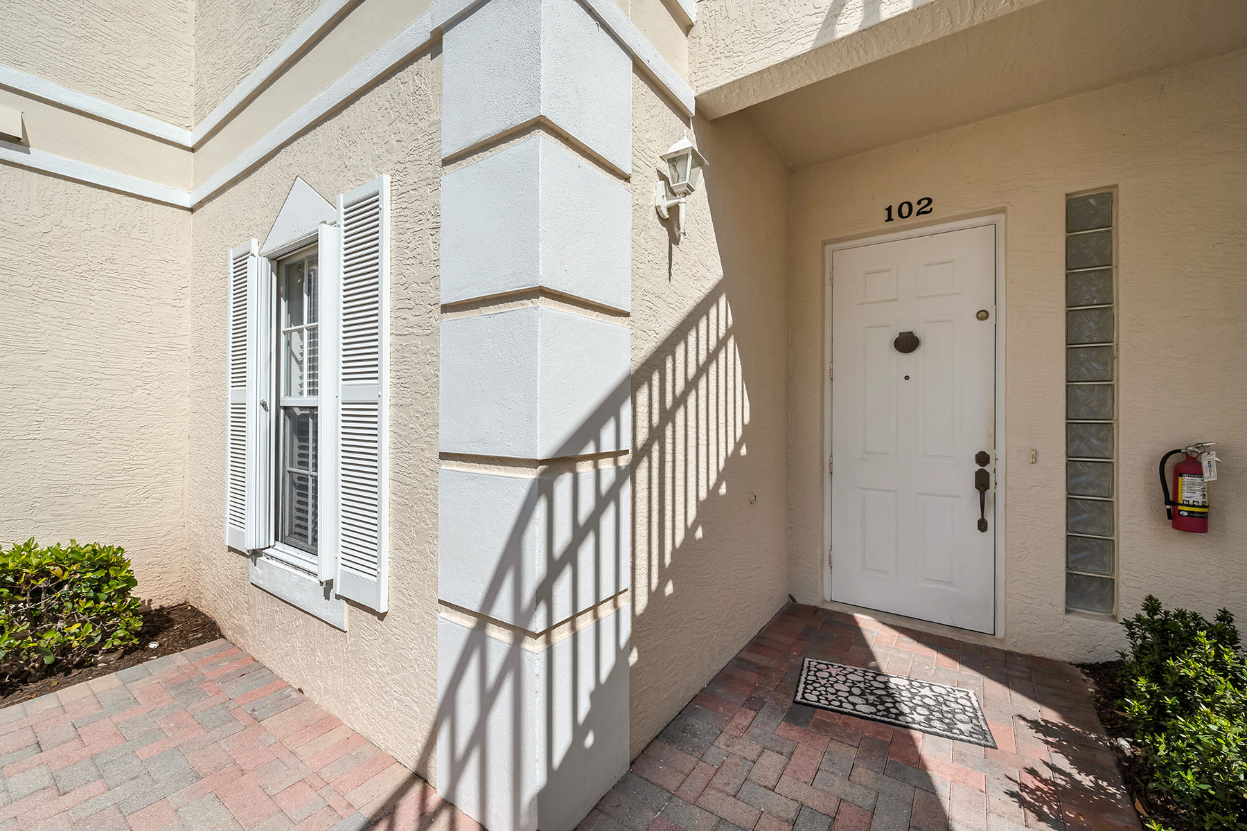 1360 Sweetwater Cove , 102