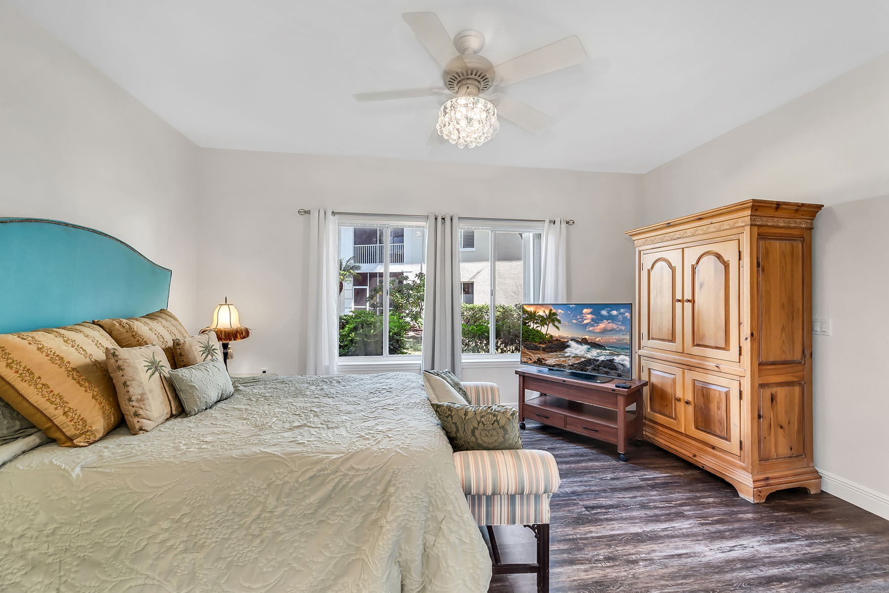 1360 Sweetwater Cove , 102
