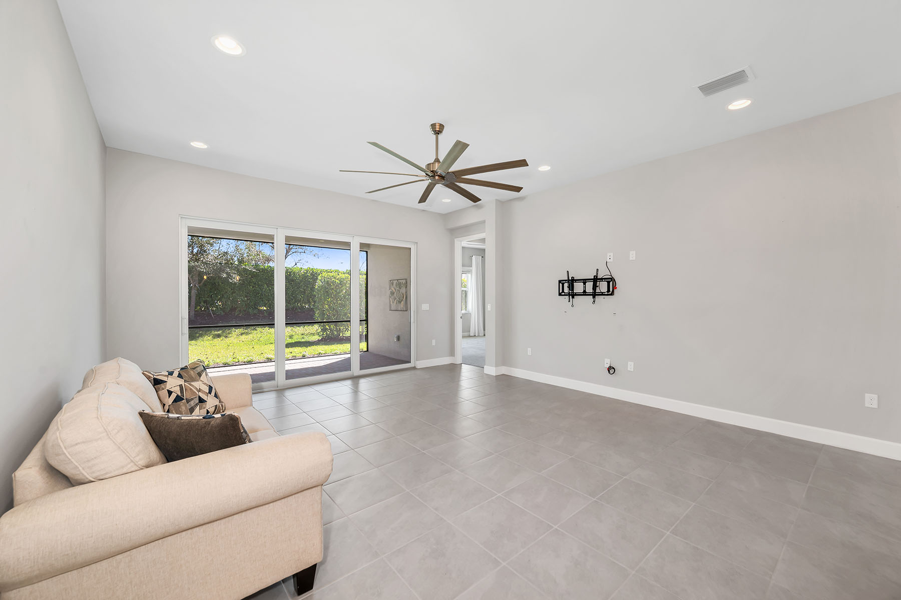 28616 Lobos Circle