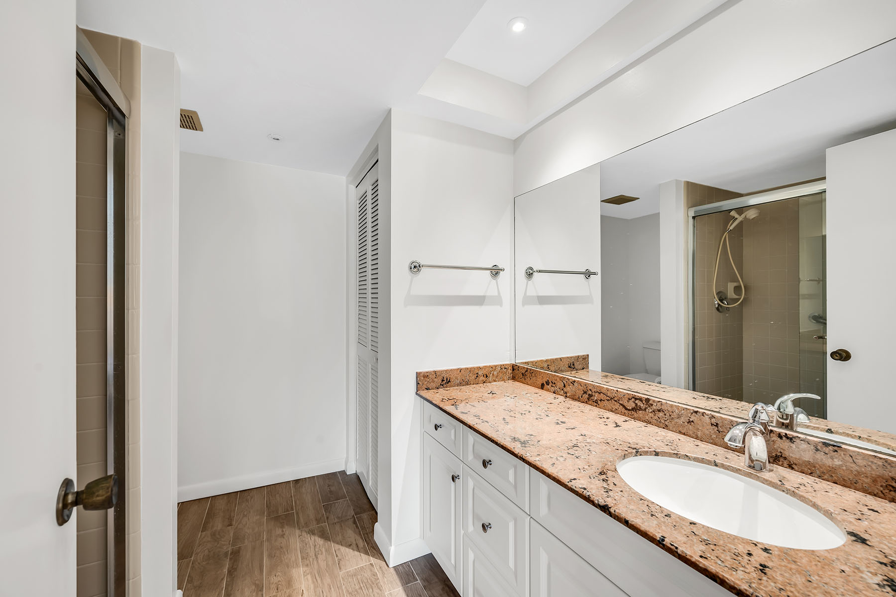 4955 Pepper Circle , B106