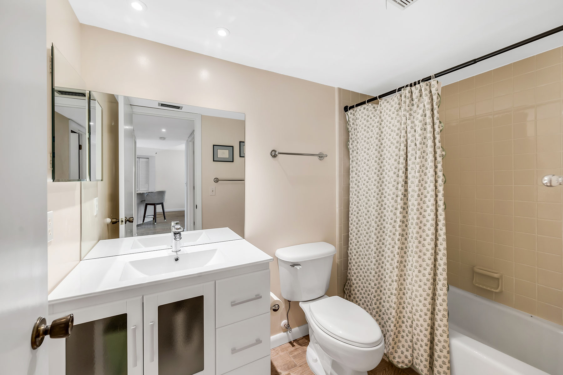 4955 Pepper Circle , B106