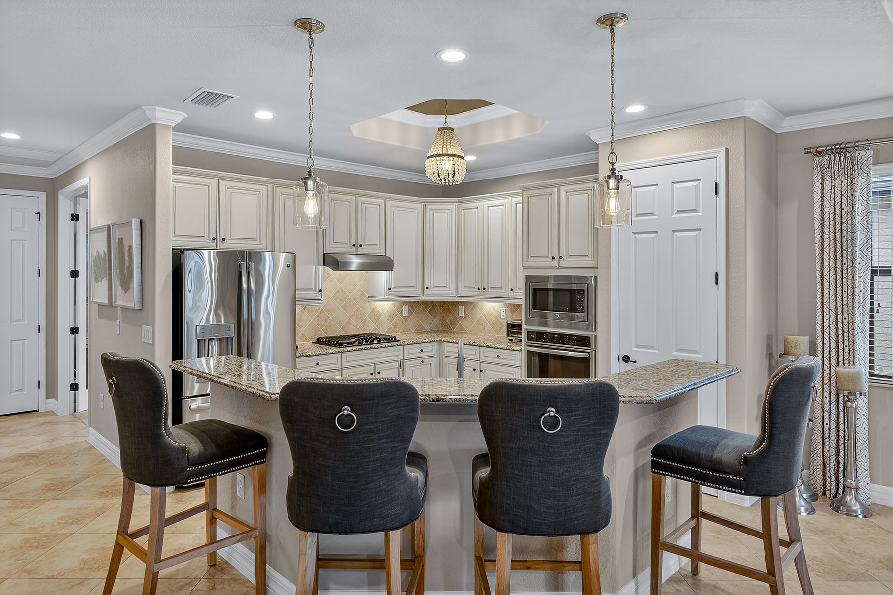 2898 Aviamar Circle