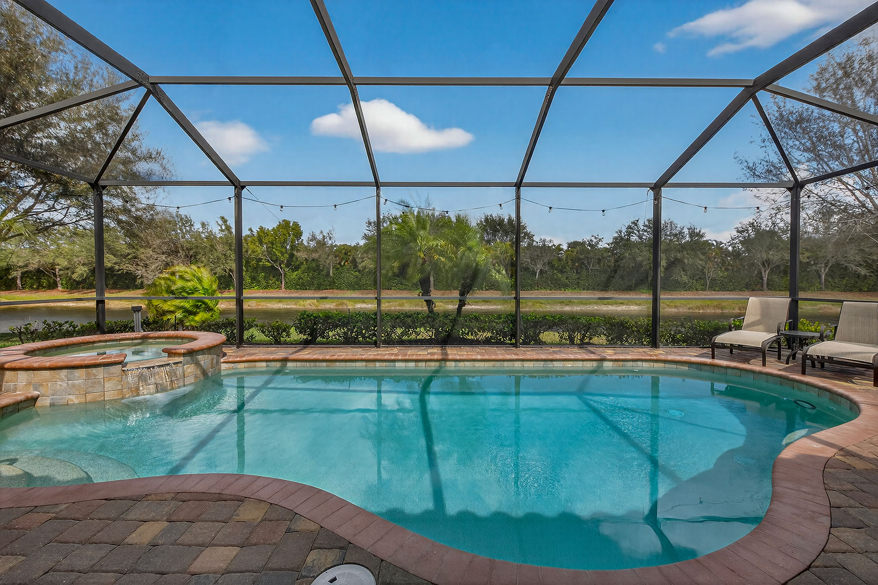 2898 Aviamar Circle