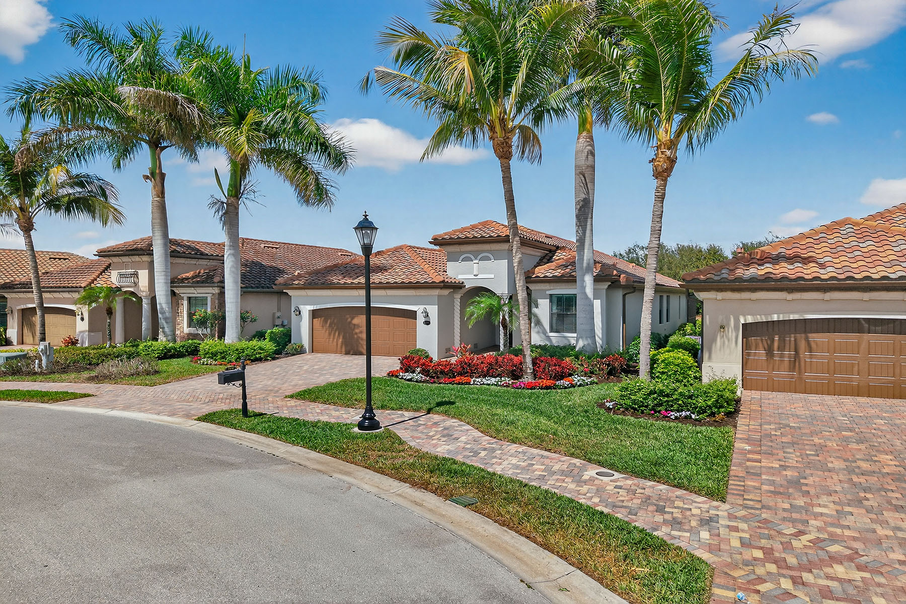 2898 Aviamar Circle