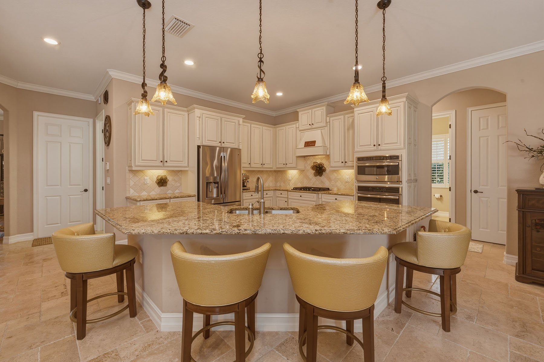 9505 Campanile Circle