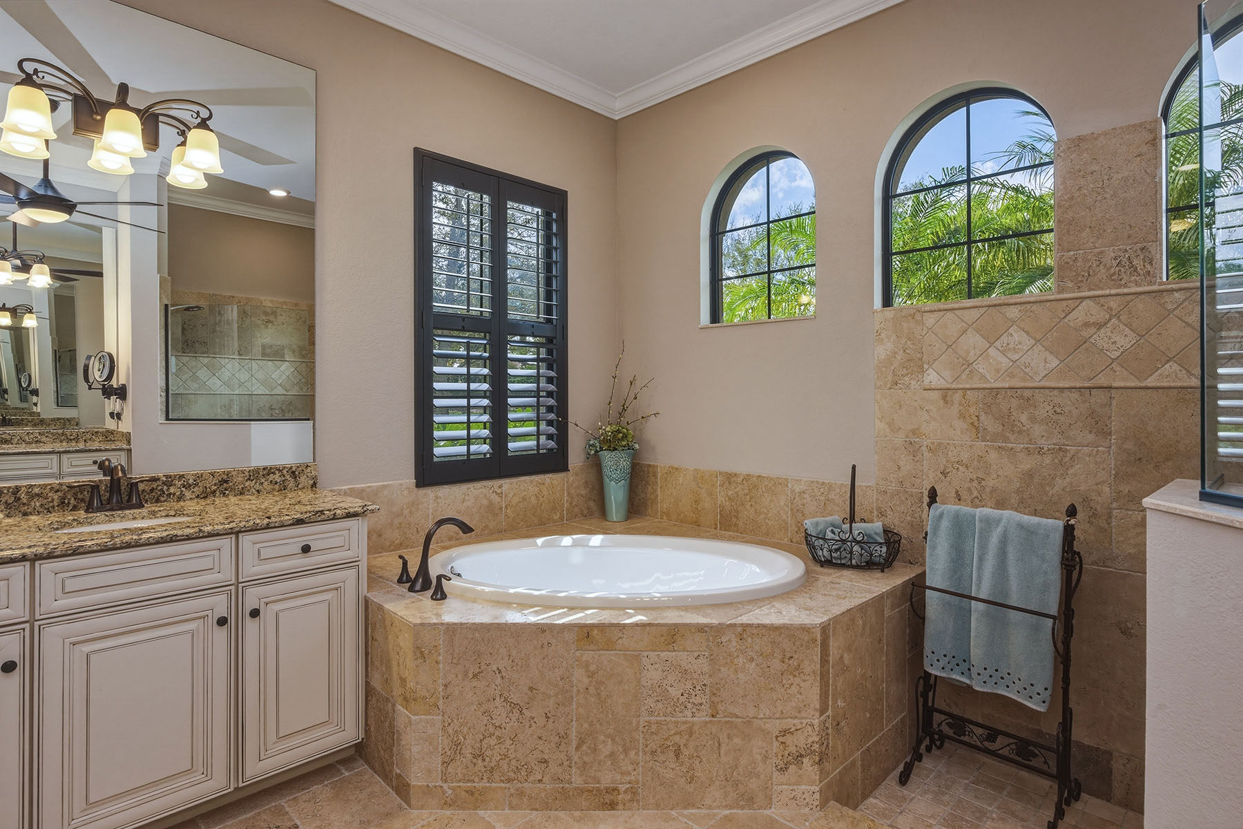 9505 Campanile Circle