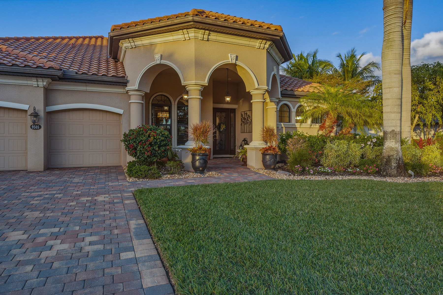 9505 Campanile Circle