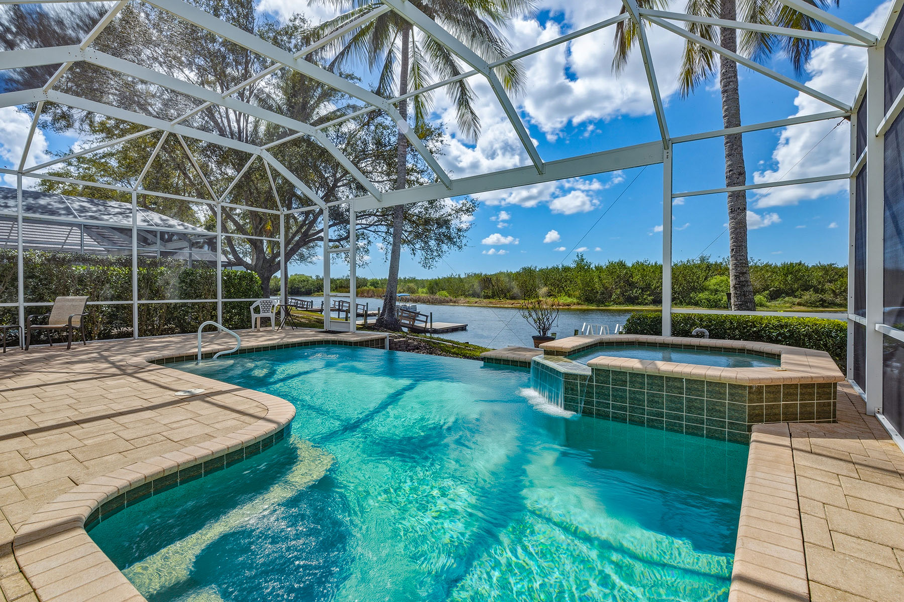 8476 Mallards Point