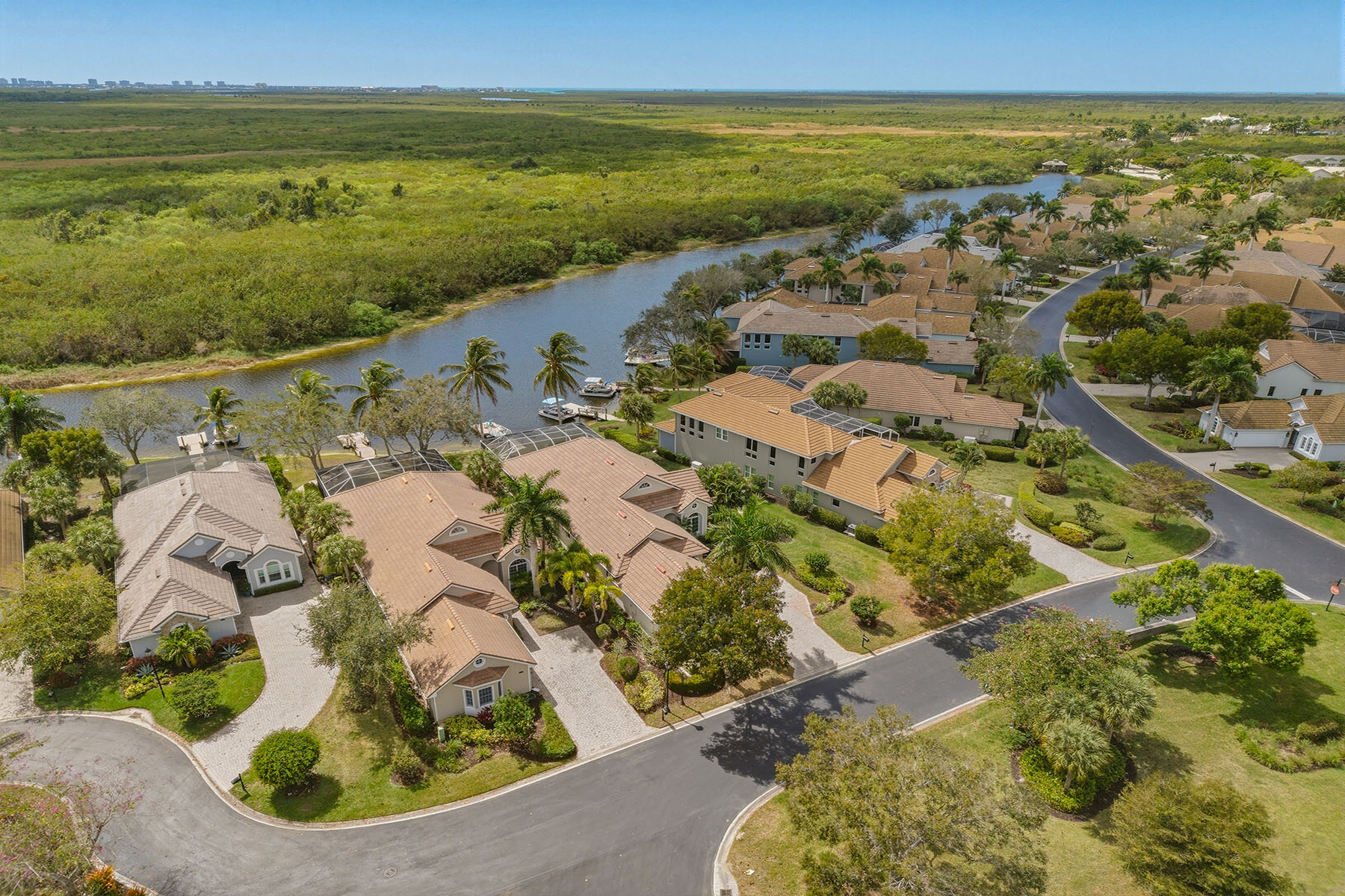 8476 Mallards Point