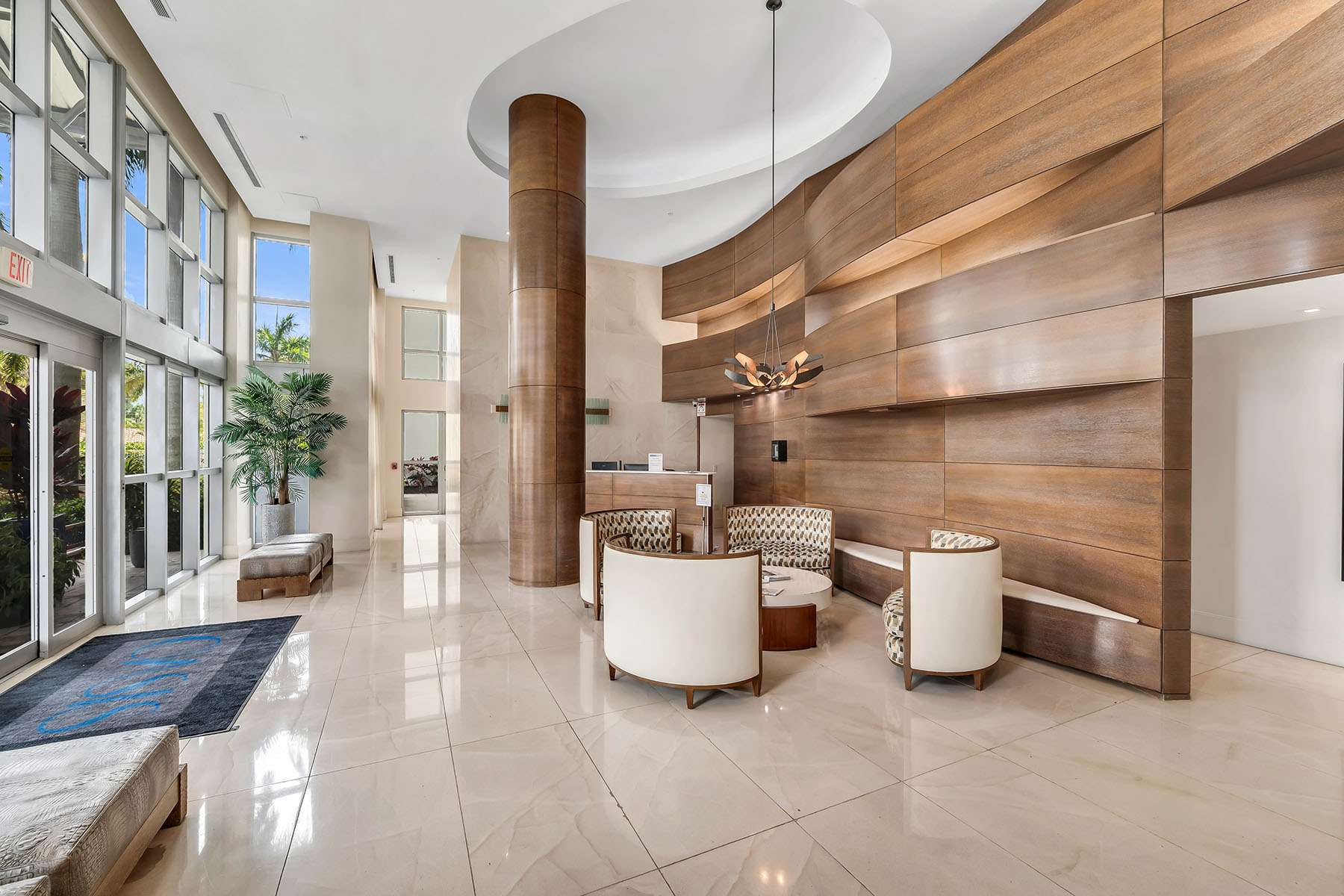 3000 Oasis Grand Boulevard , 1004
