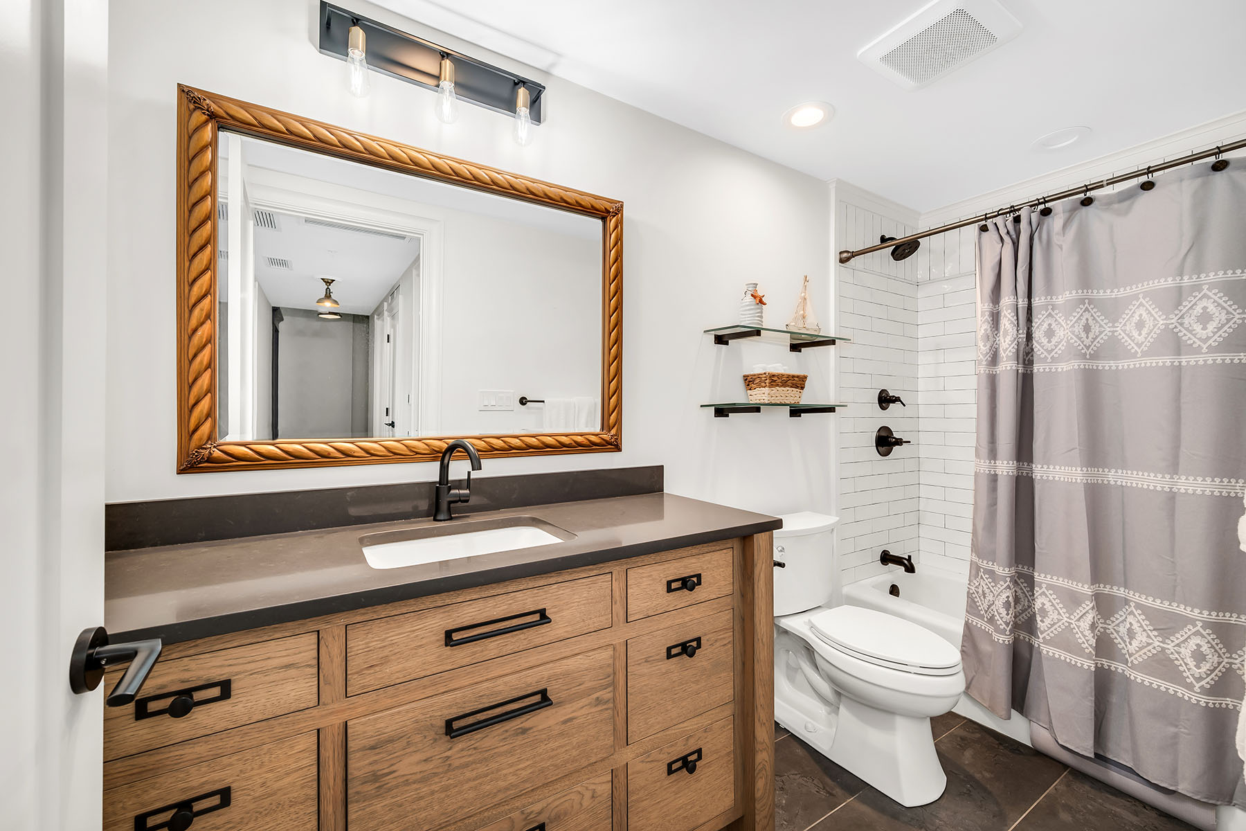 3000 Oasis Grand Boulevard , 1004
