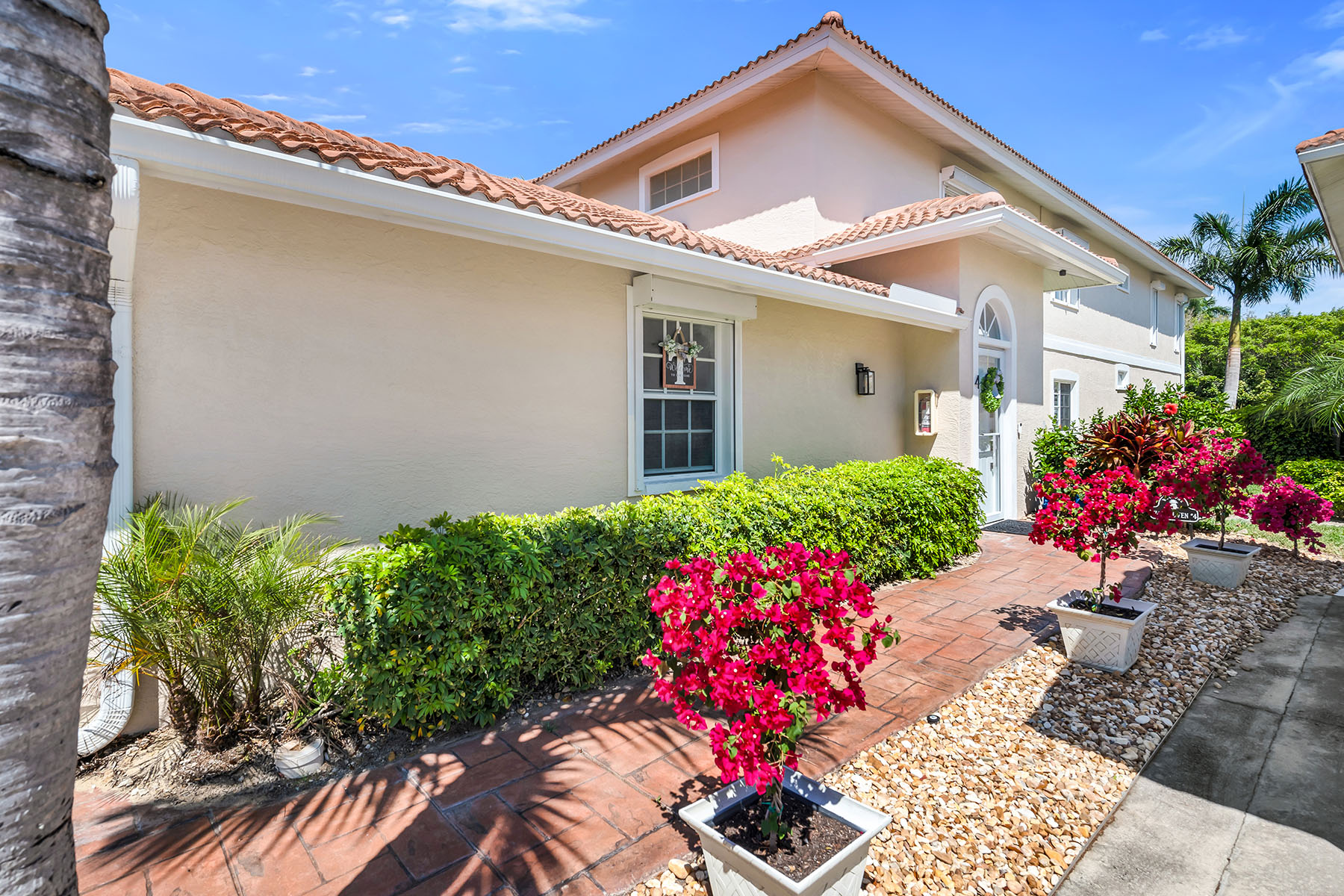 1747 Reuven Circle , 4