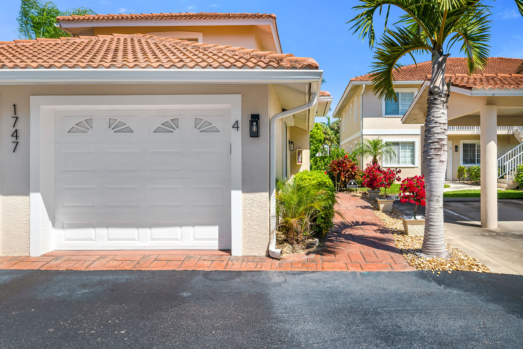 1747 Reuven Circle , 4