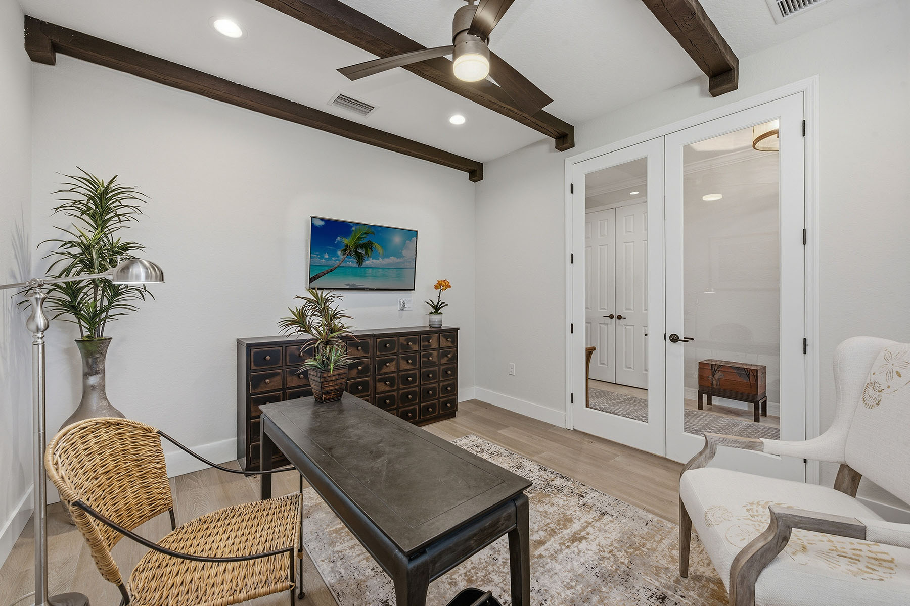 2842 Aviamar Circle