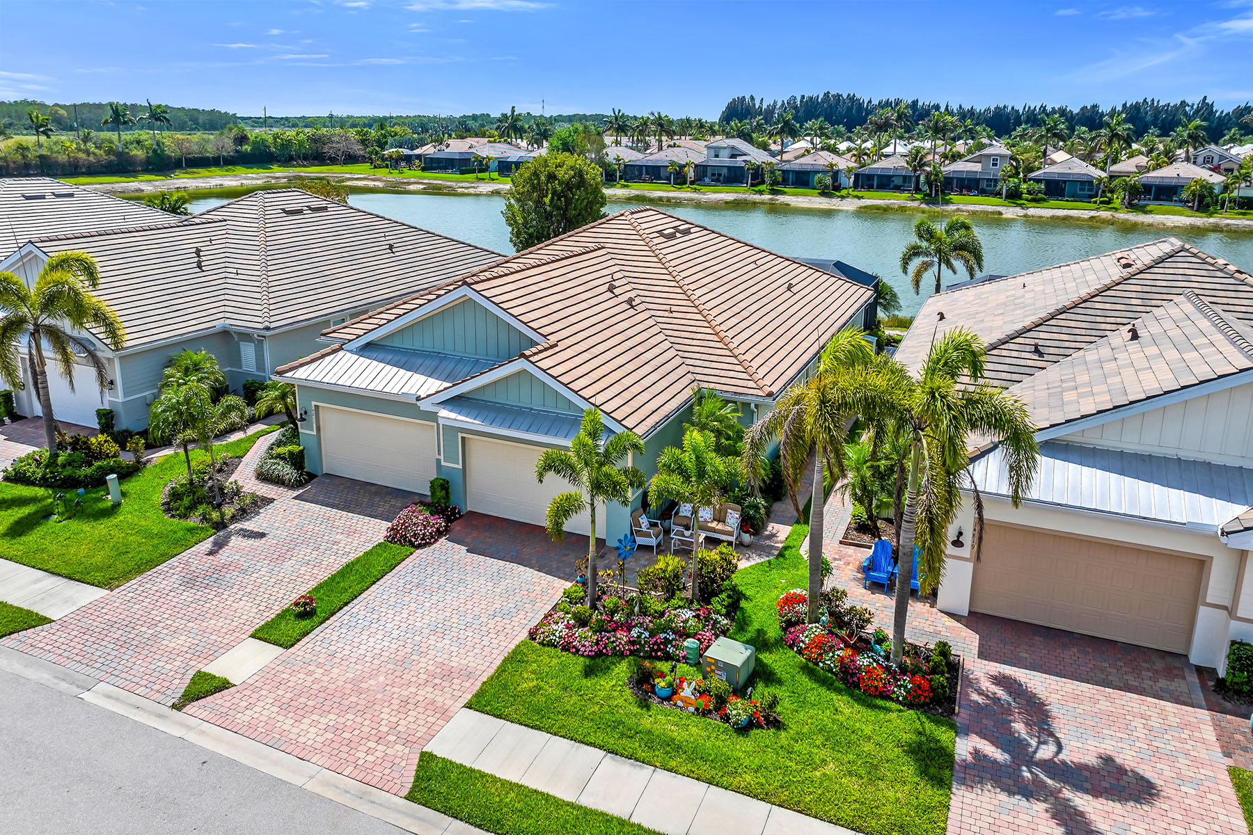 14815 Edgewater Circle