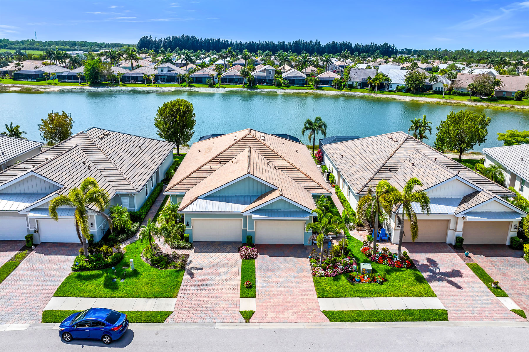 14815 Edgewater Circle